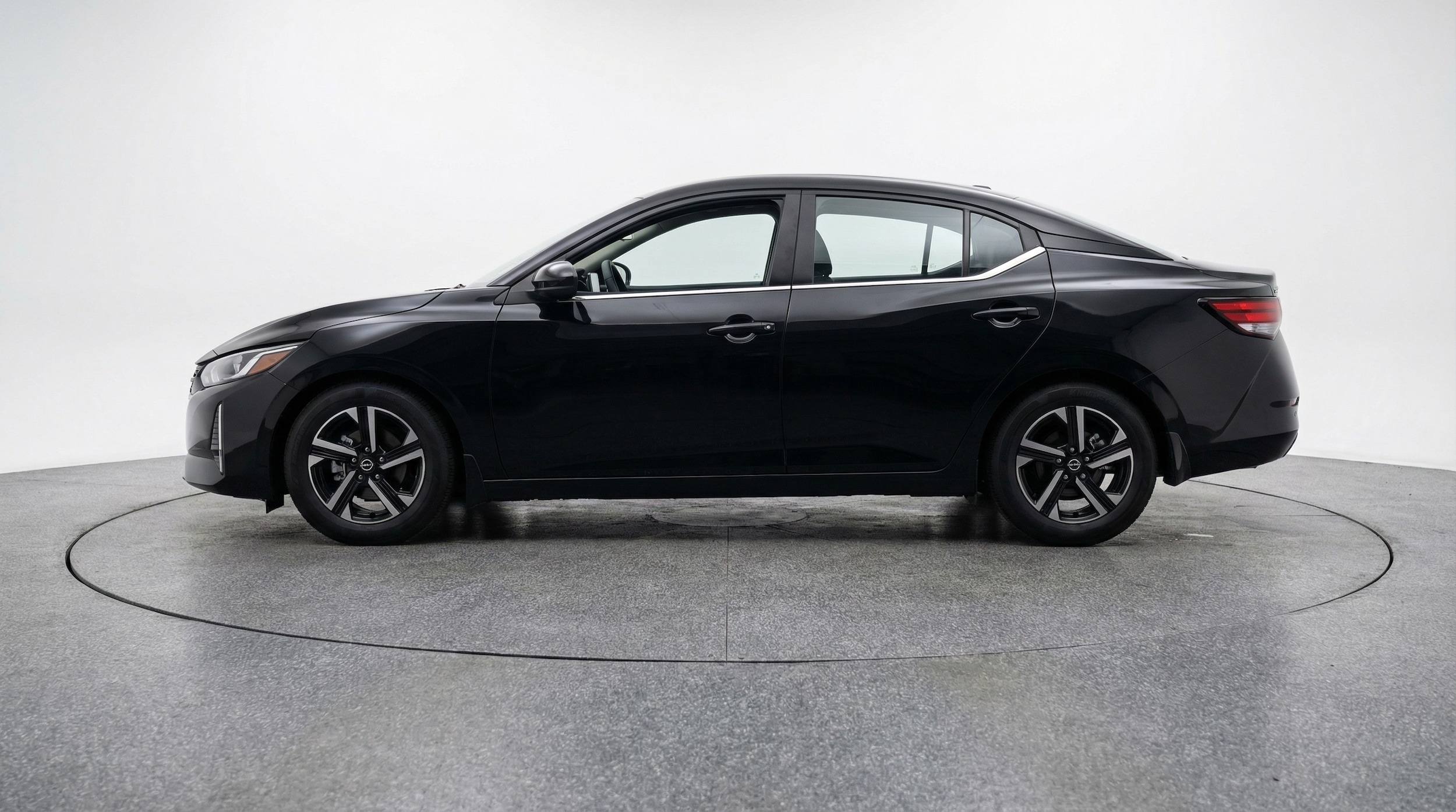 Thumbnail: 2025 Nissan Sentra - 4