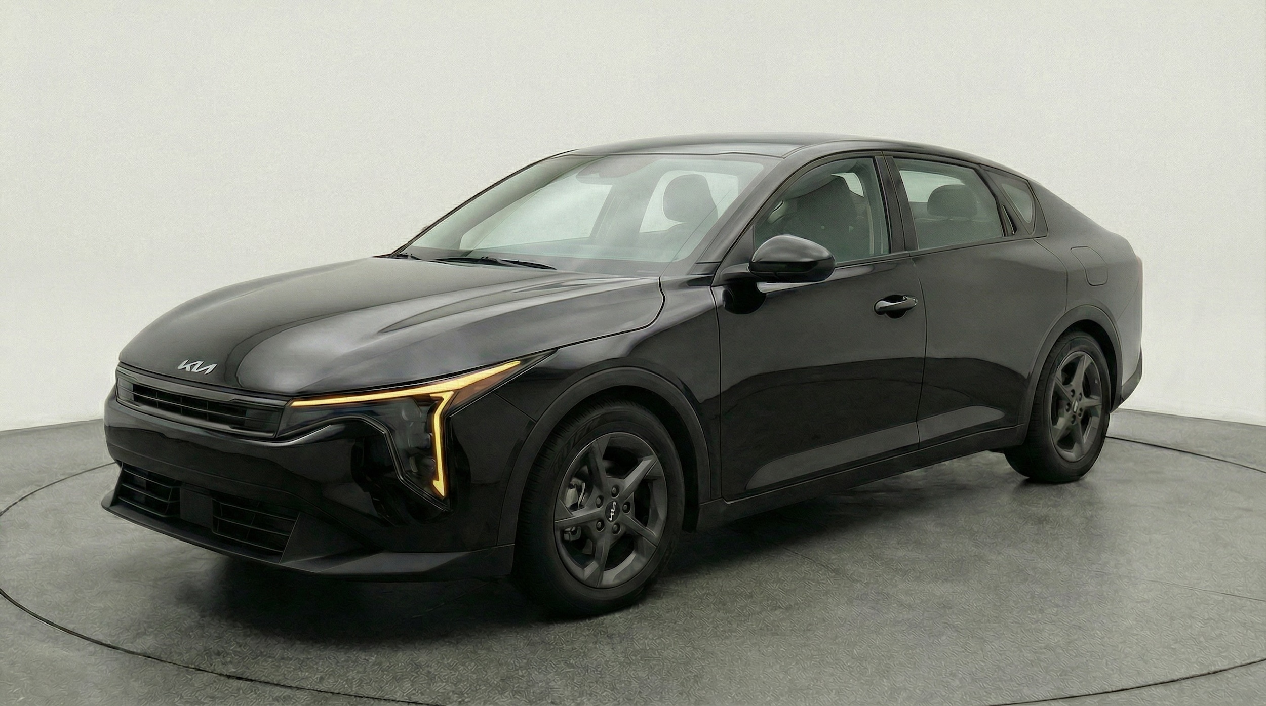 Thumbnail: 2025 Kia K4 - 3