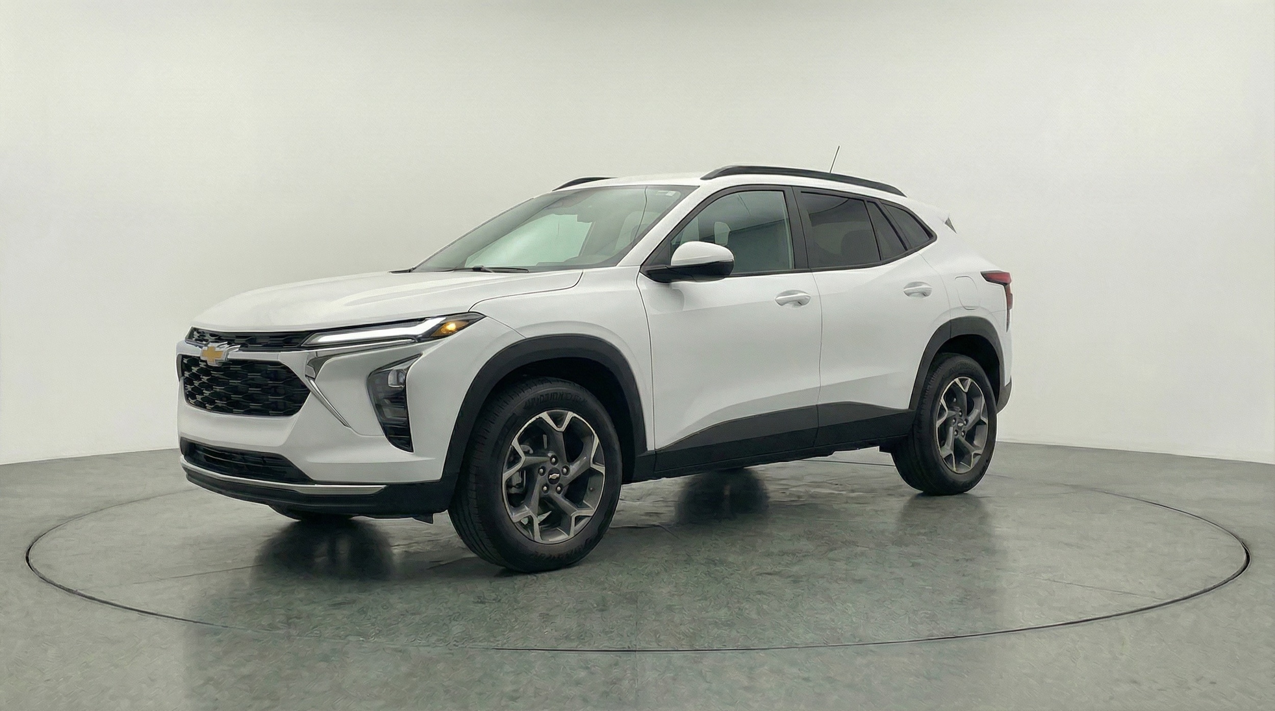 Thumbnail: 2025 Chevrolet Trax - 3