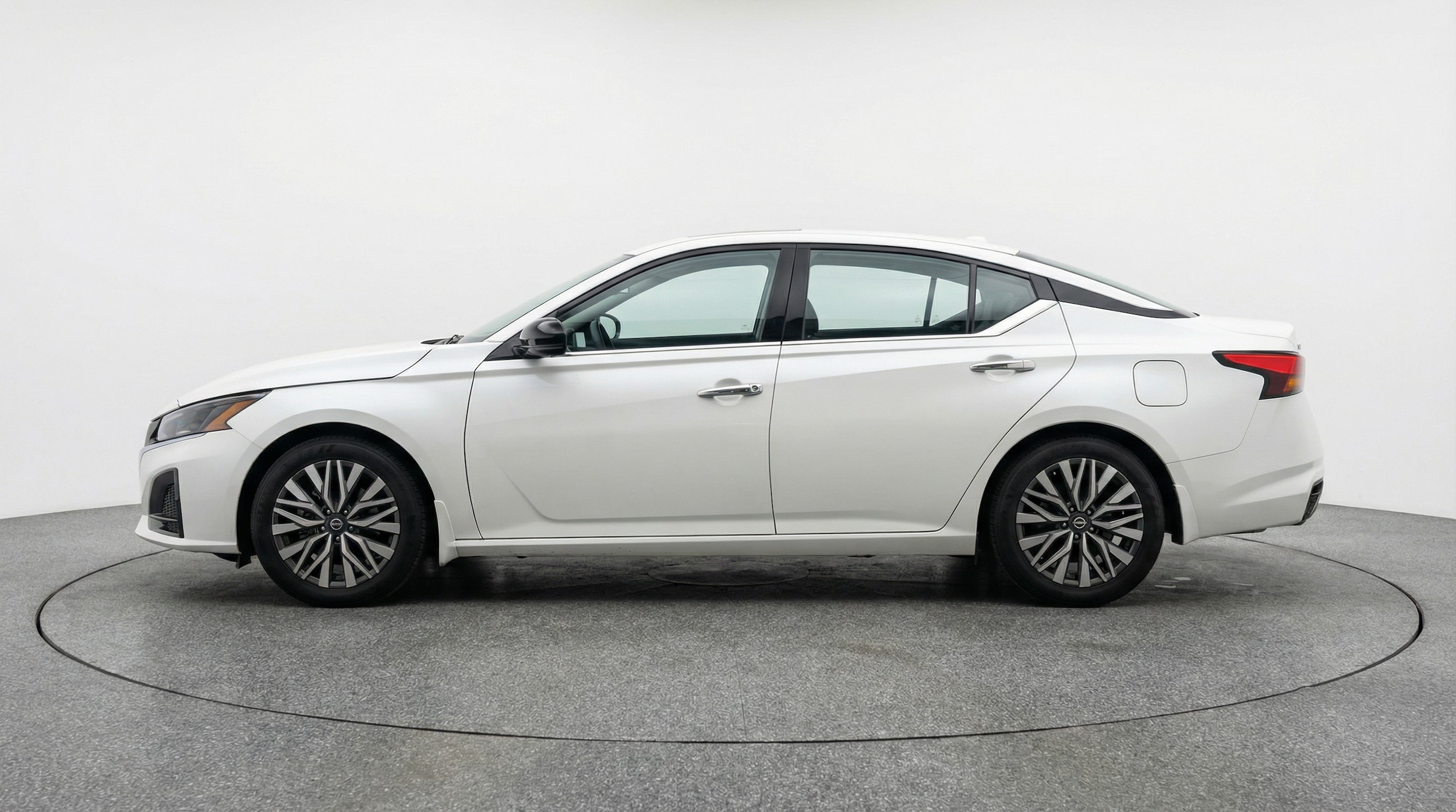 Thumbnail: 2025 Nissan Altima - 4