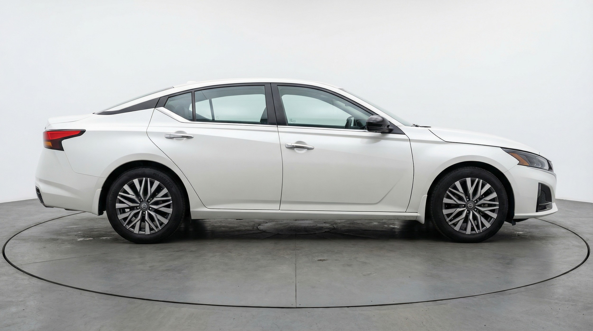 Thumbnail: 2025 Nissan Altima - 8