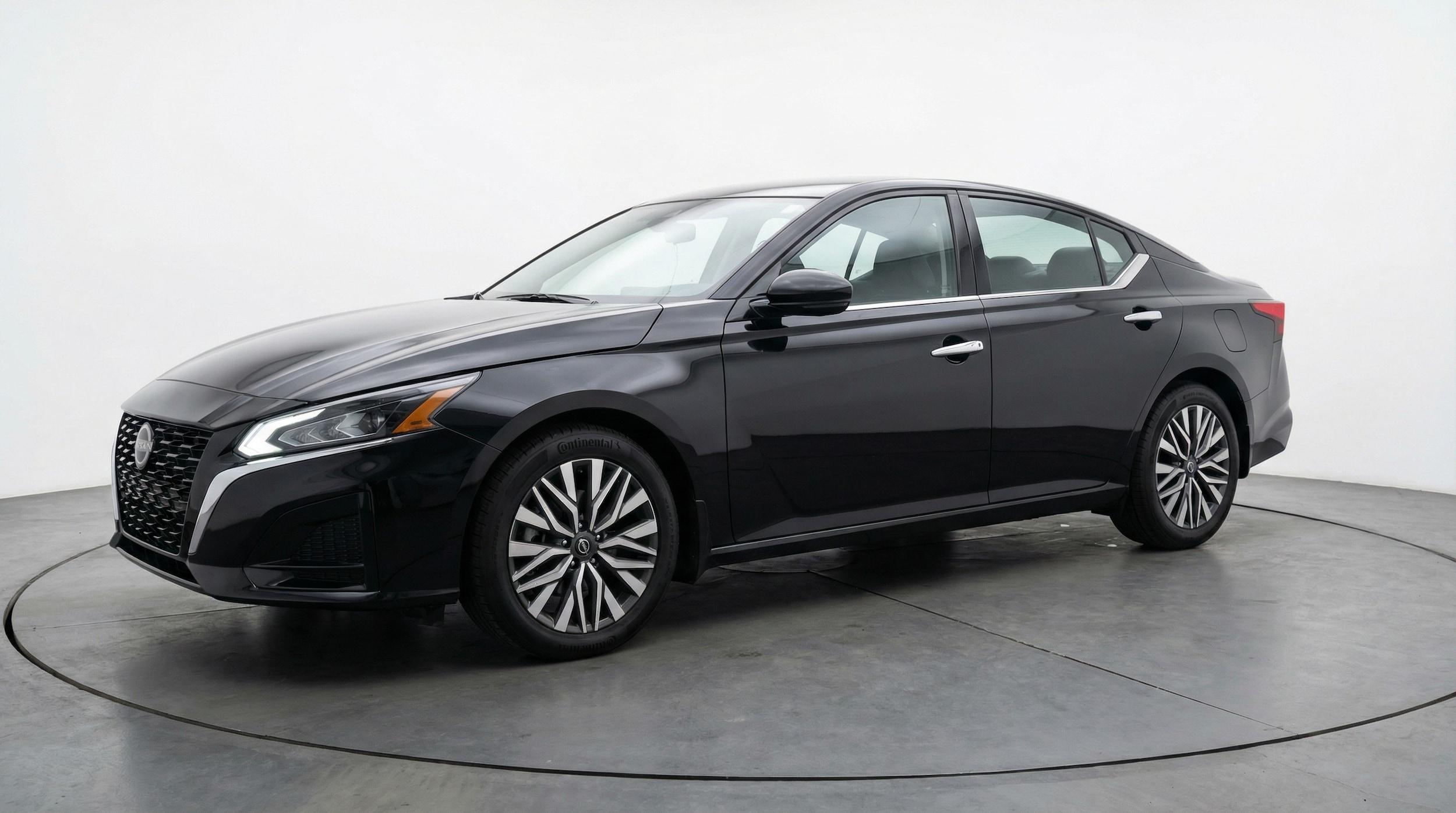 Thumbnail: 2025 Nissan Altima - 3