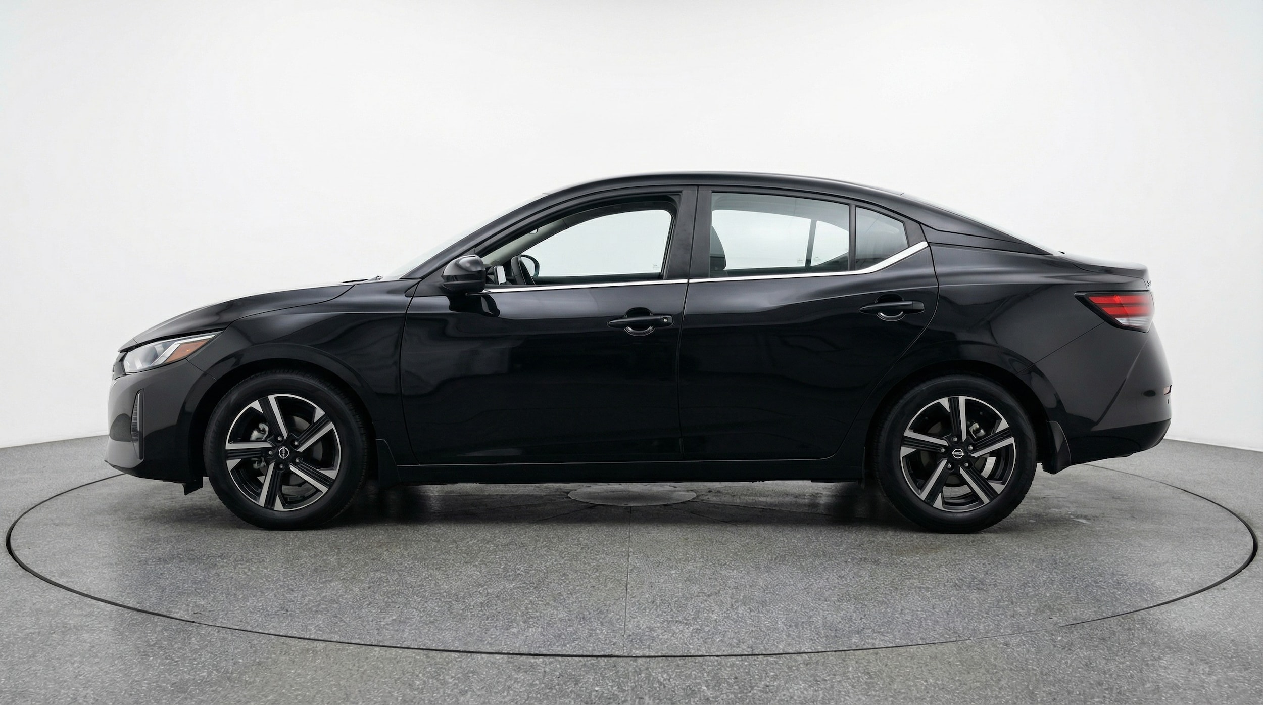 Thumbnail: 2025 Nissan Sentra - 4