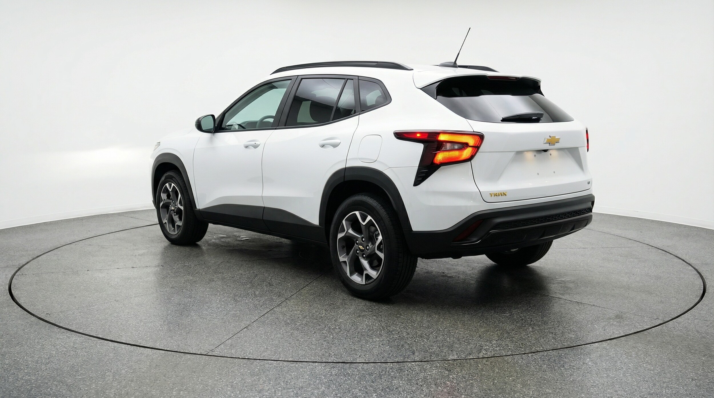 Thumbnail: 2025 Chevrolet Trax - 5