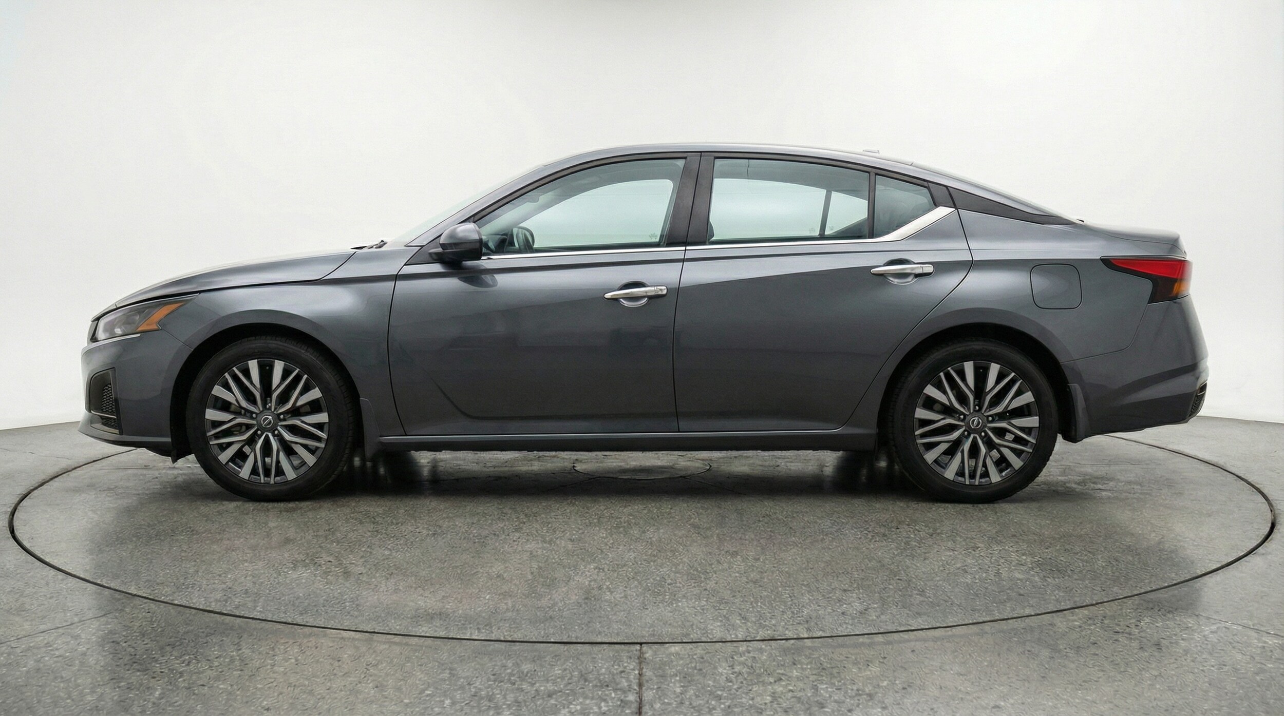 Thumbnail: 2025 Nissan Altima - 4