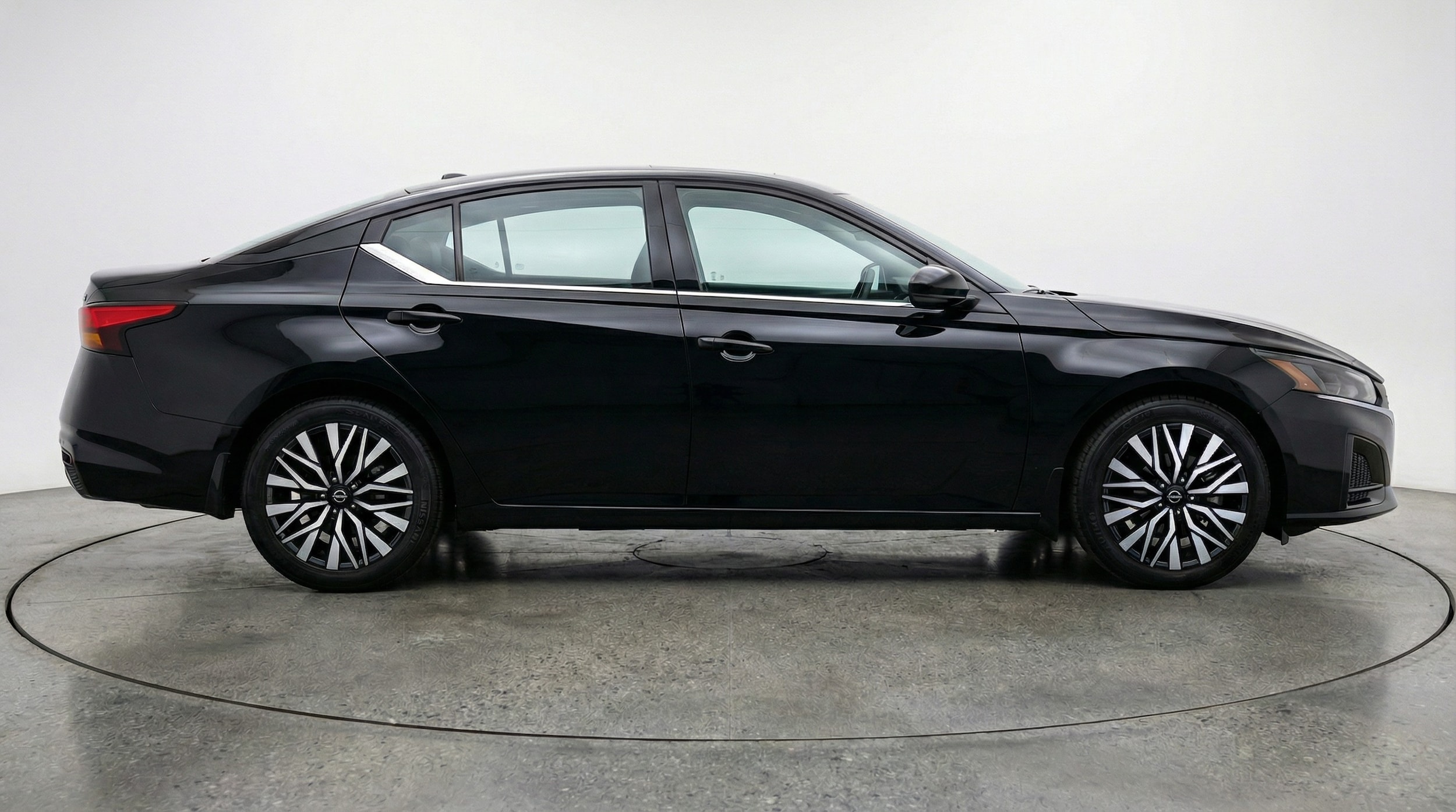 Thumbnail: 2025 Nissan Altima - 8