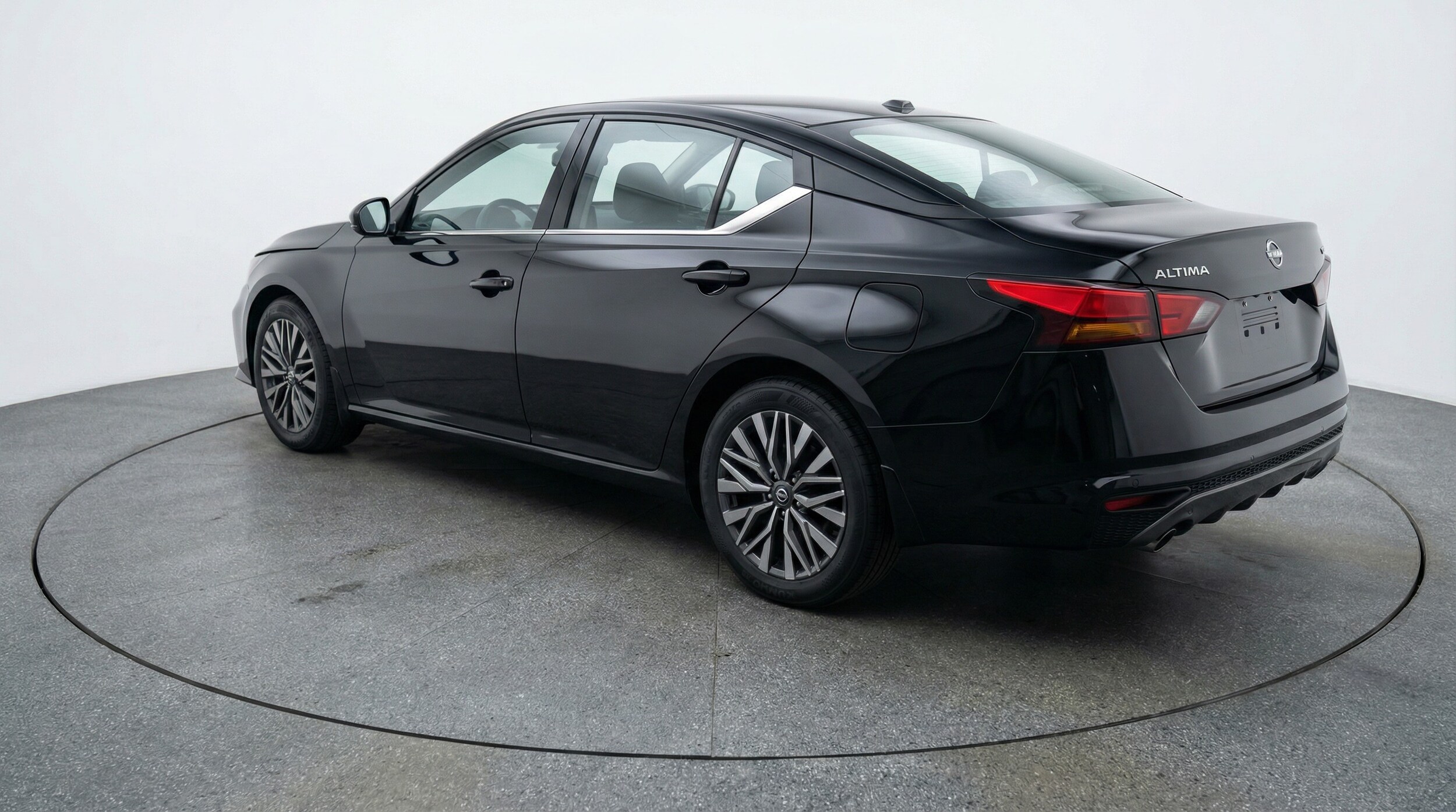 Thumbnail: 2025 Nissan Altima - 5