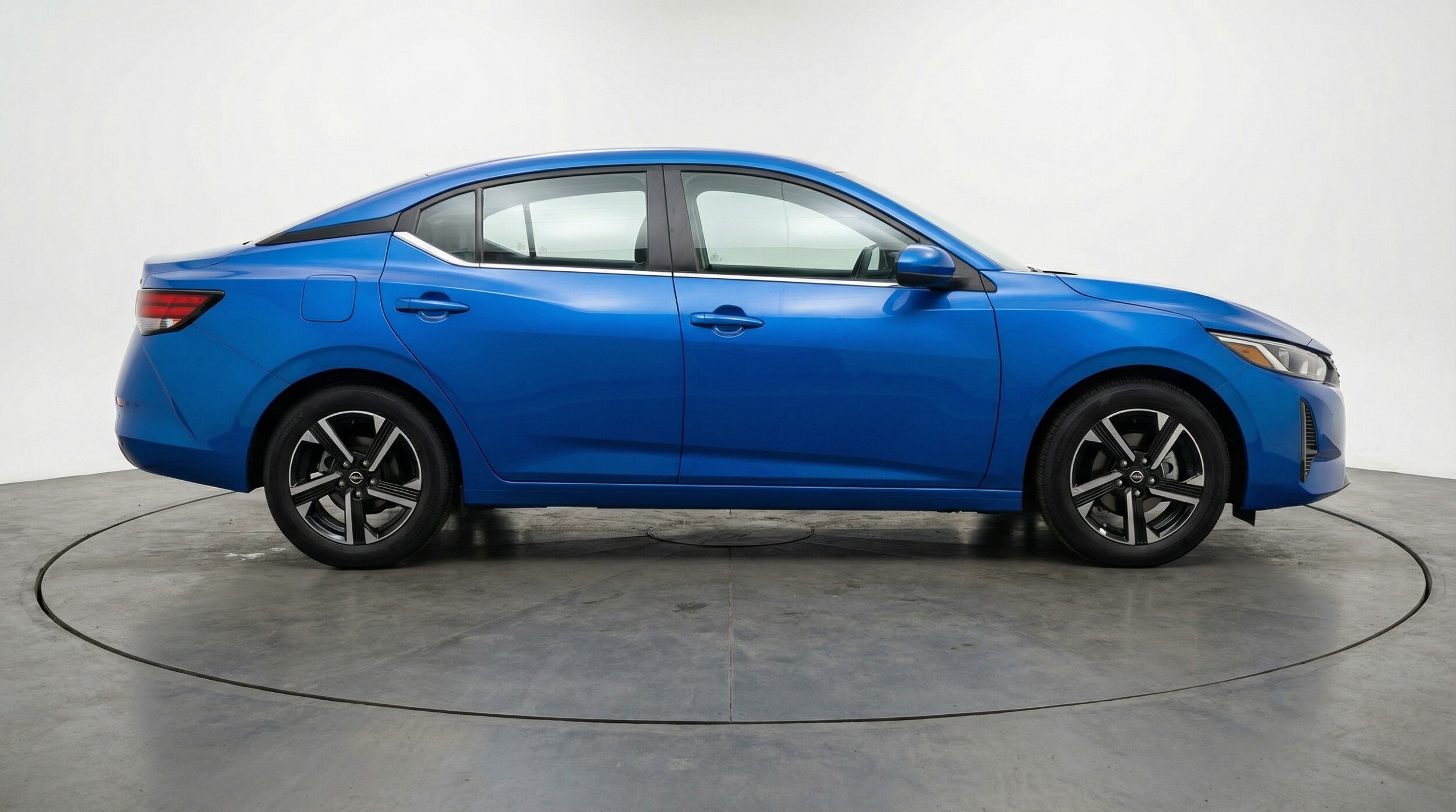 Thumbnail: 2025 Nissan Sentra - 8