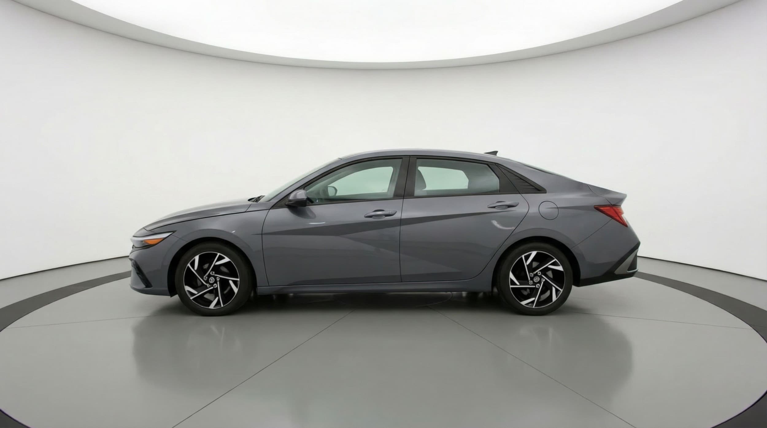 Thumbnail: 2025 Hyundai Elantra - 4