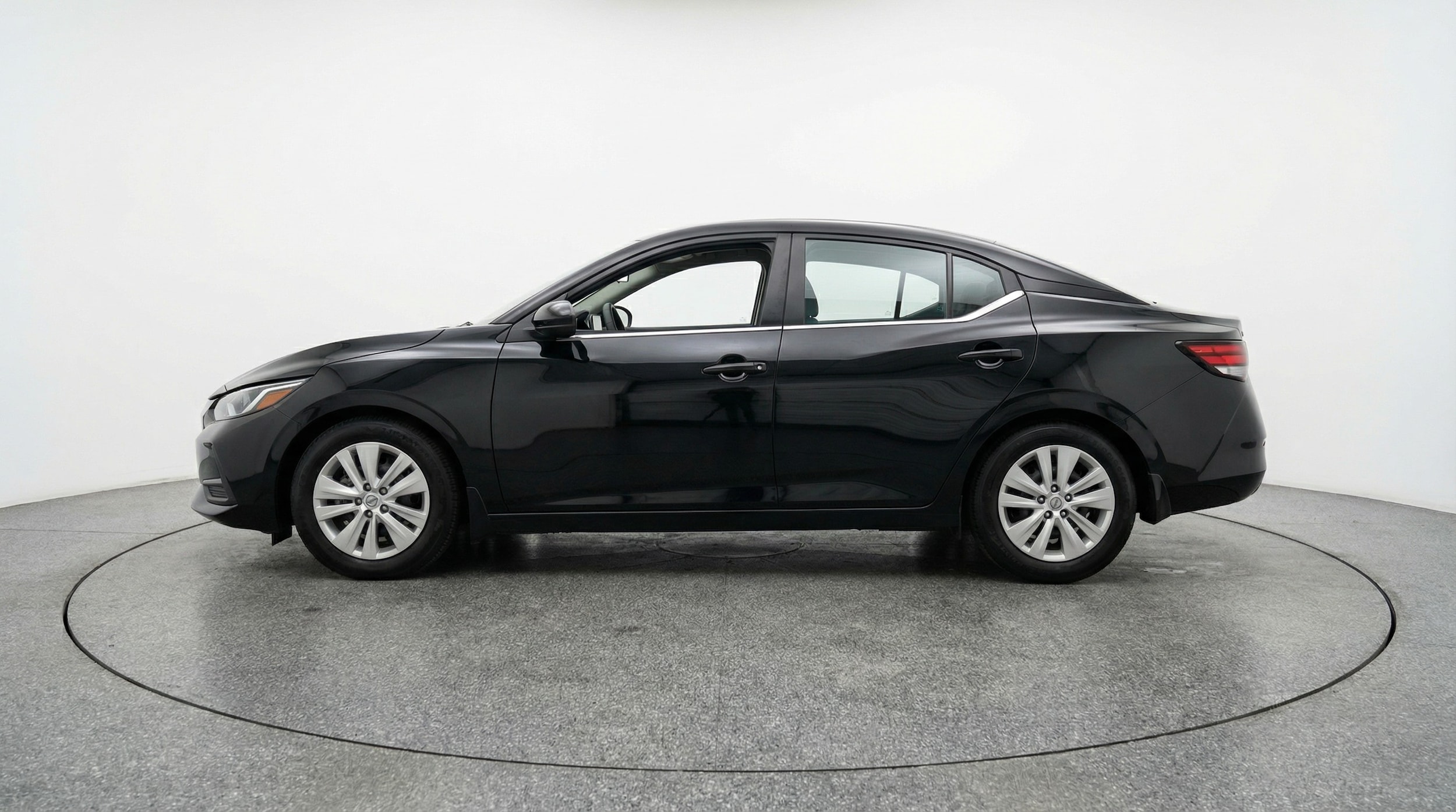 Thumbnail: 2025 Nissan Sentra - 4