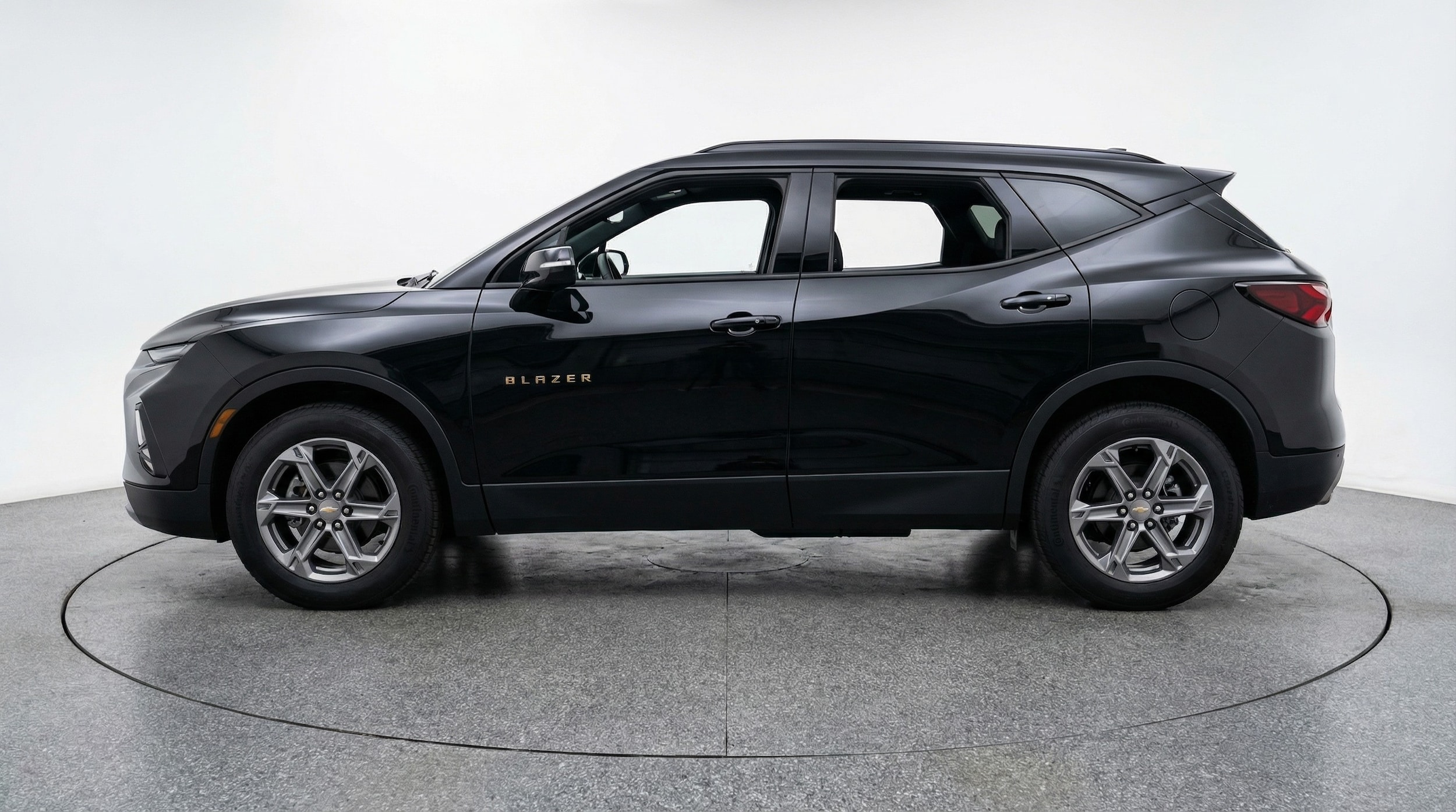 Thumbnail: 2025 Chevrolet Blazer - 4