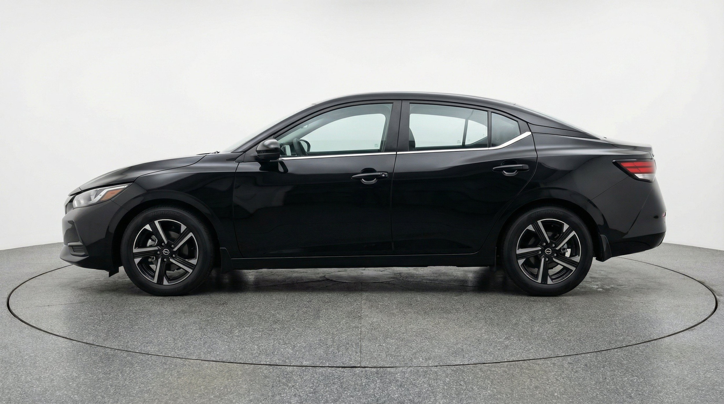 Thumbnail: 2025 Nissan Sentra - 5