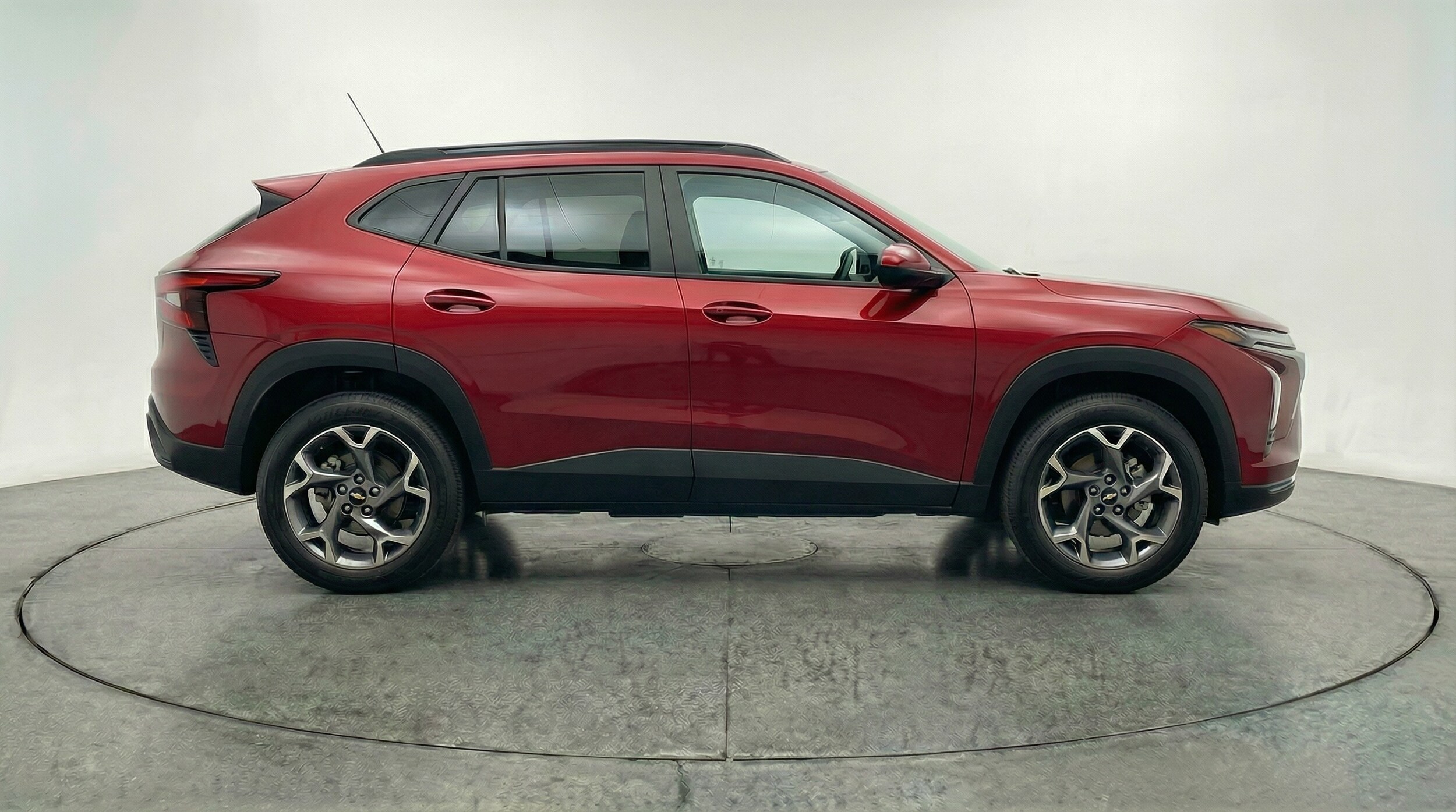 Thumbnail: 2025 Chevrolet Trax - 8