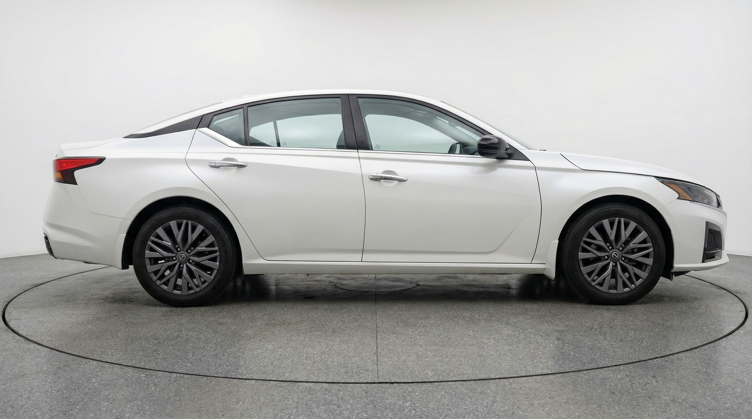 Thumbnail: 2025 Nissan Altima - 8