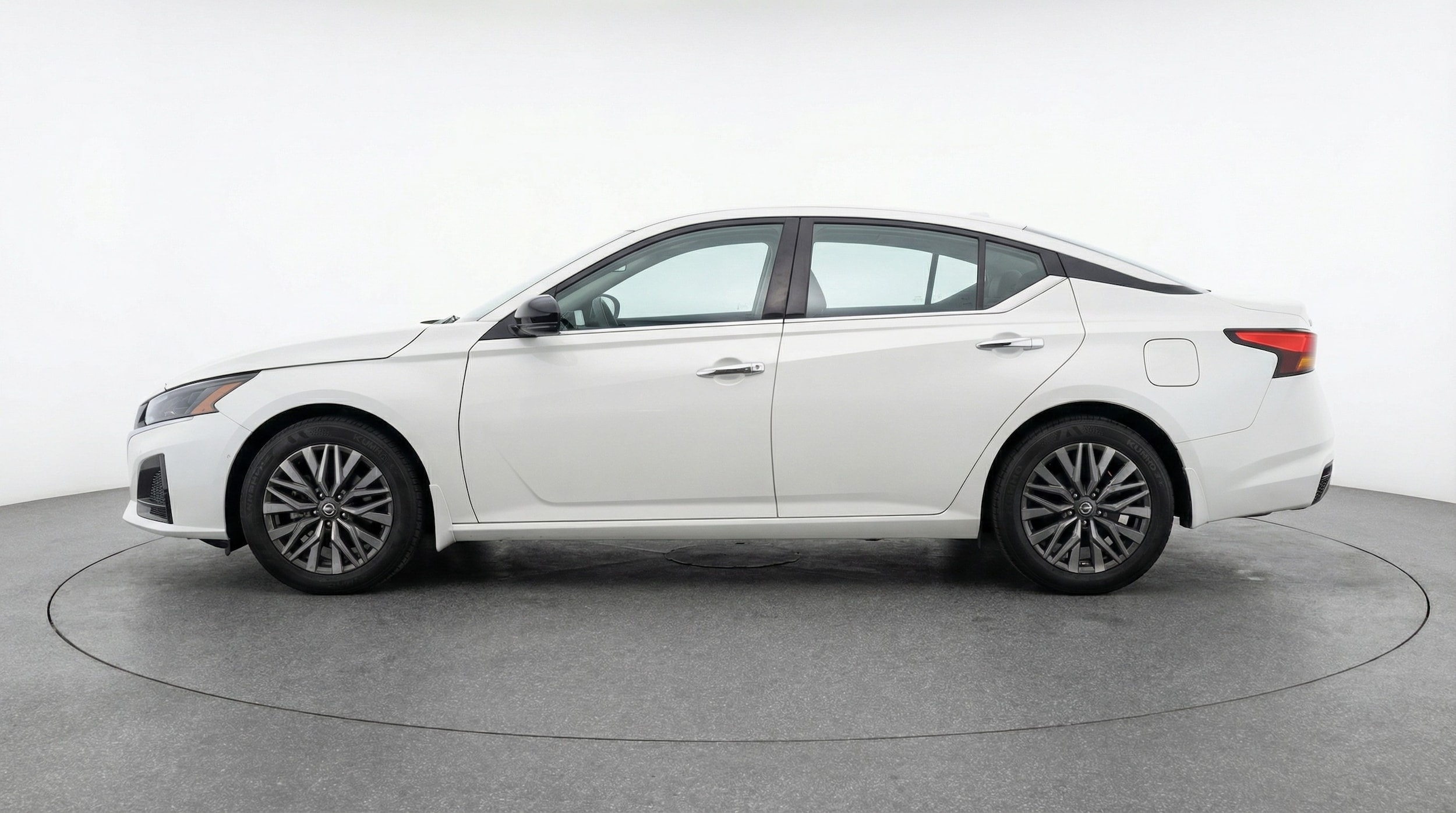 Thumbnail: 2025 Nissan Altima - 4