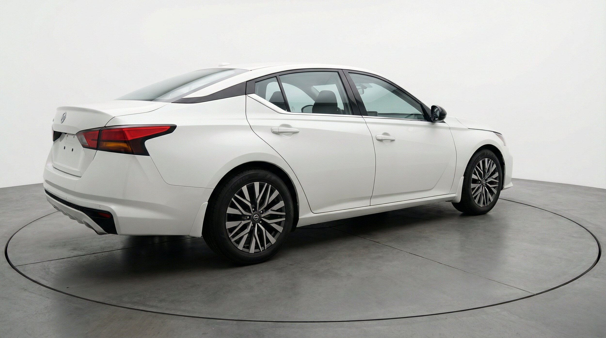 Thumbnail: 2025 Nissan Altima - 9