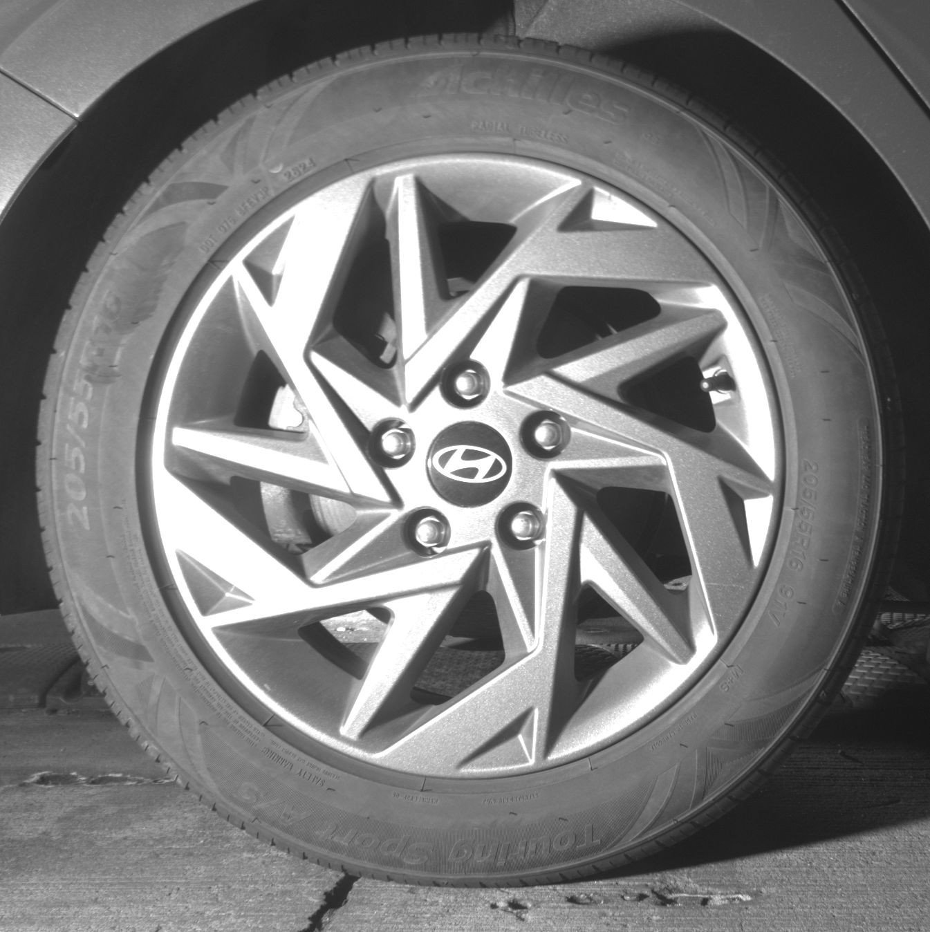 Thumbnail: 2024 Hyundai Elantra - 15