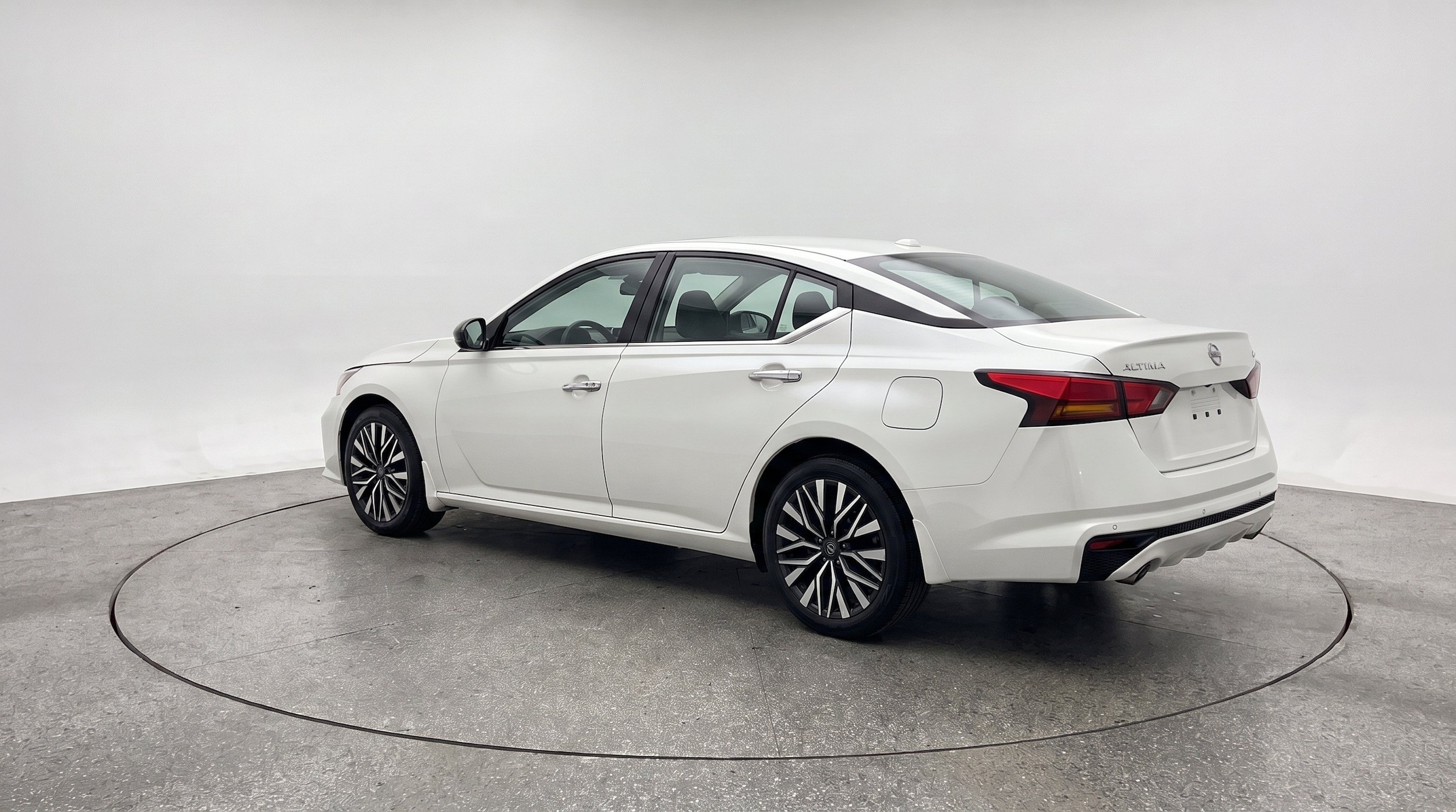 Thumbnail: 2025 Nissan Altima - 6