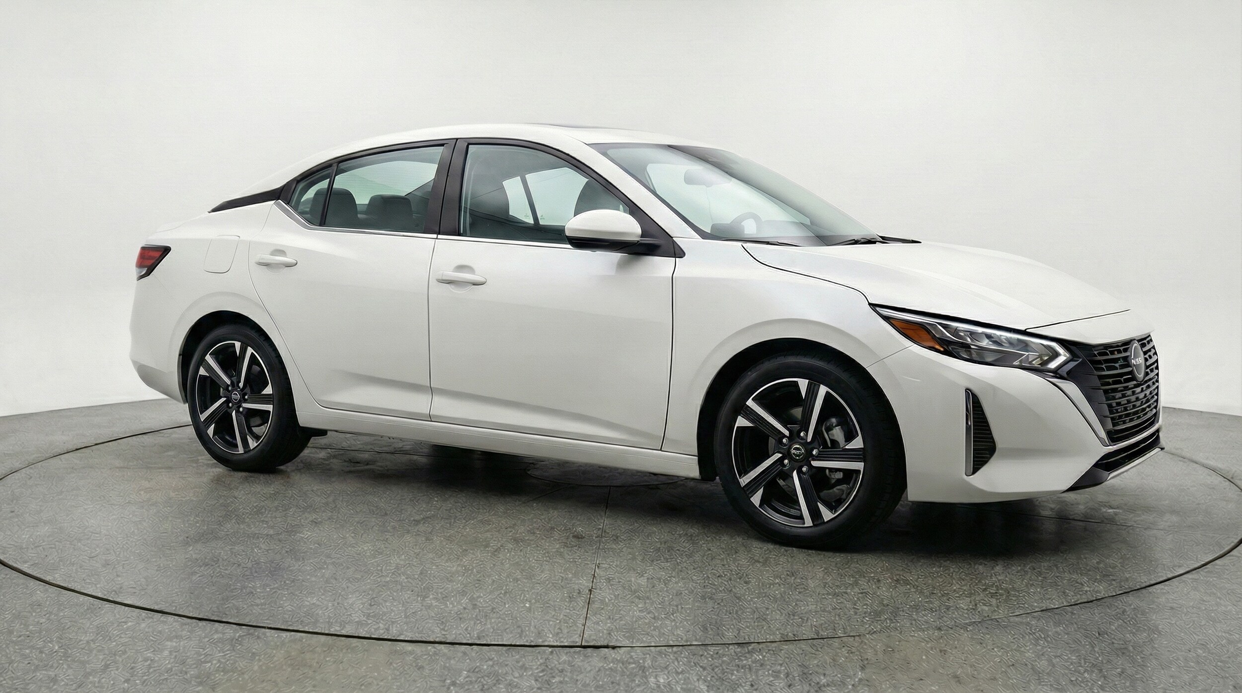 Thumbnail: 2025 Nissan Sentra - 1