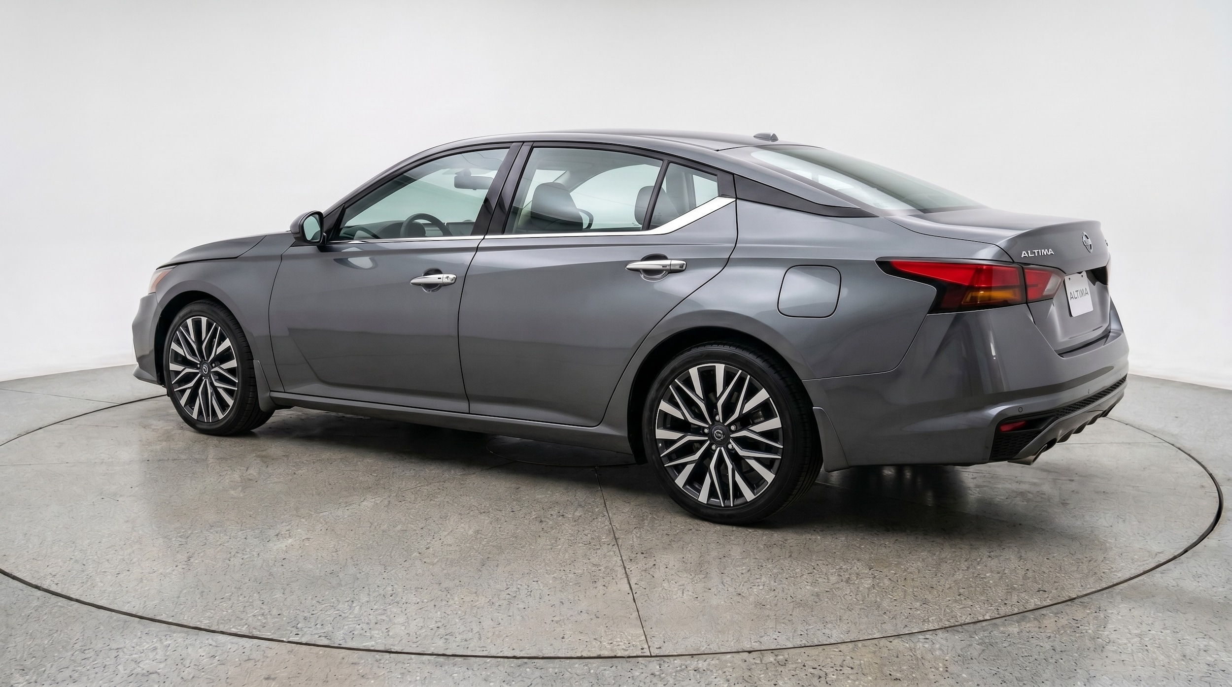 Thumbnail: 2025 Nissan Altima - 5