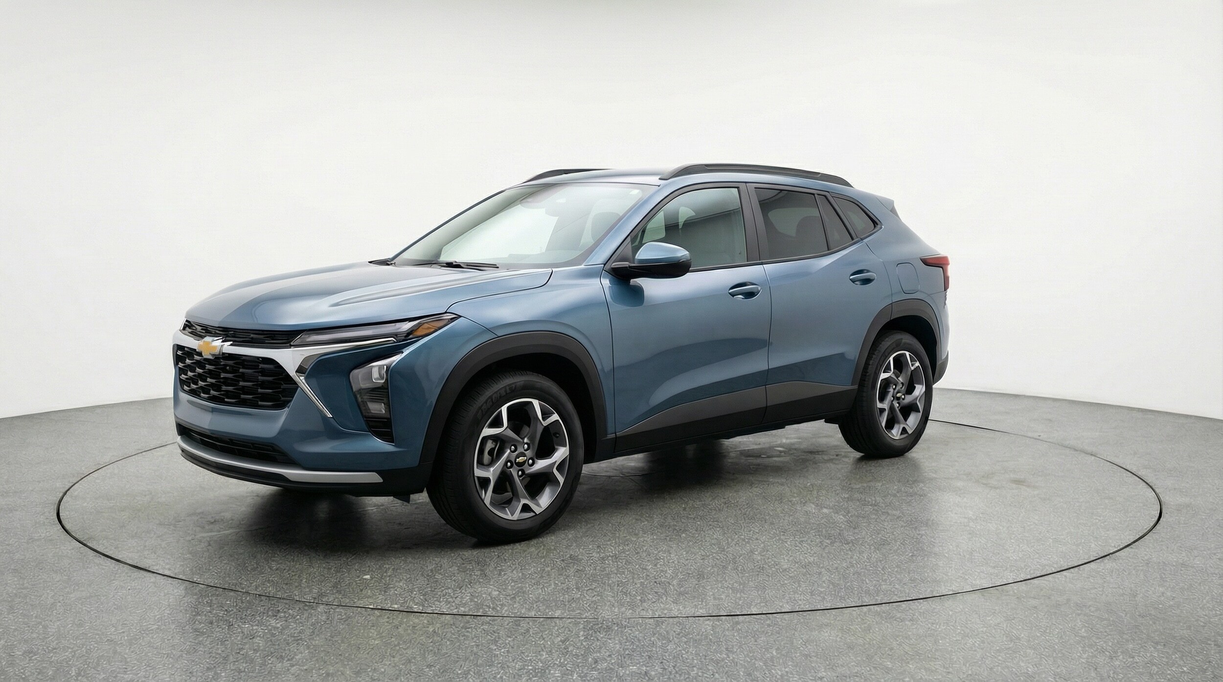 Thumbnail: 2025 Chevrolet Trax - 3