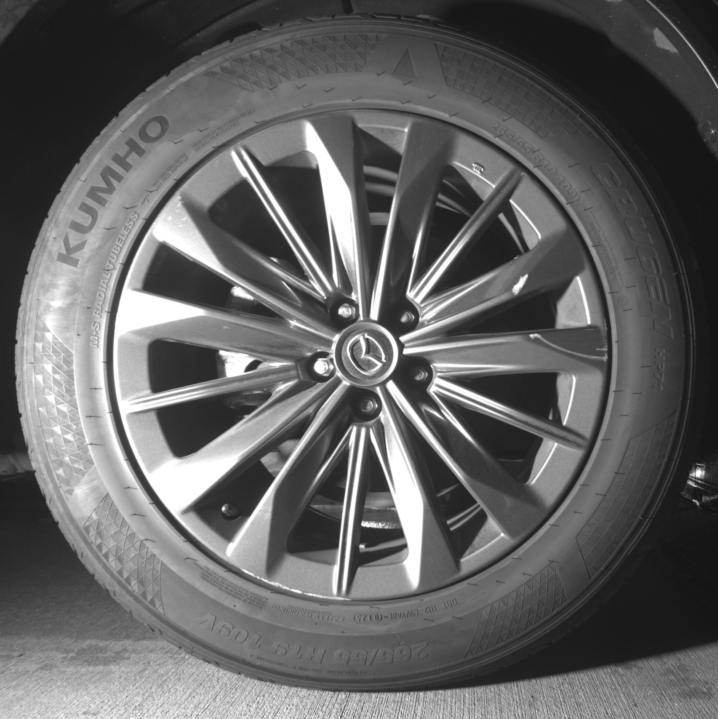 Thumbnail: 2025 Mazda CX-70 - 10