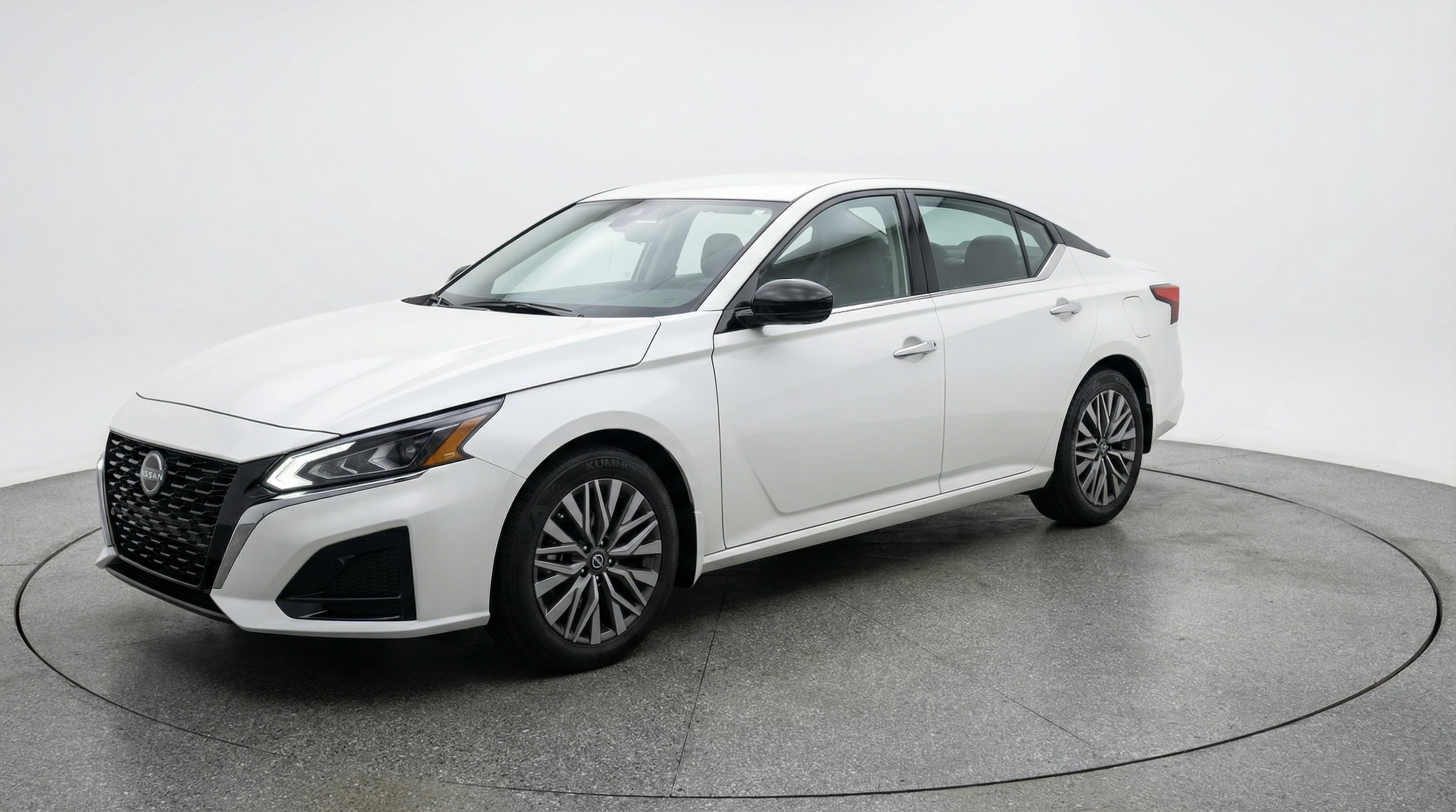 Thumbnail: 2025 Nissan Altima - 3