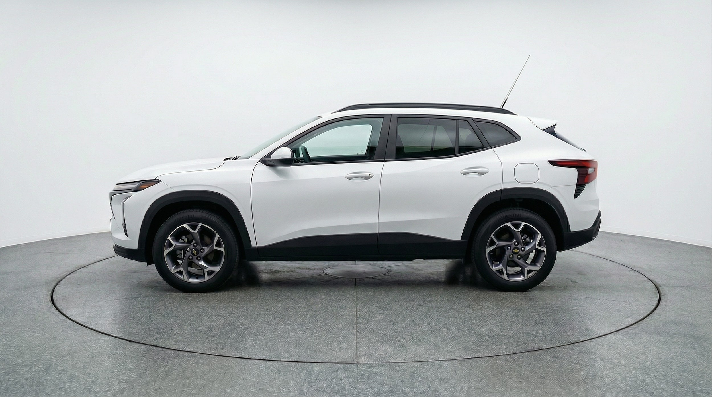 Thumbnail: 2025 Chevrolet Trax - 4