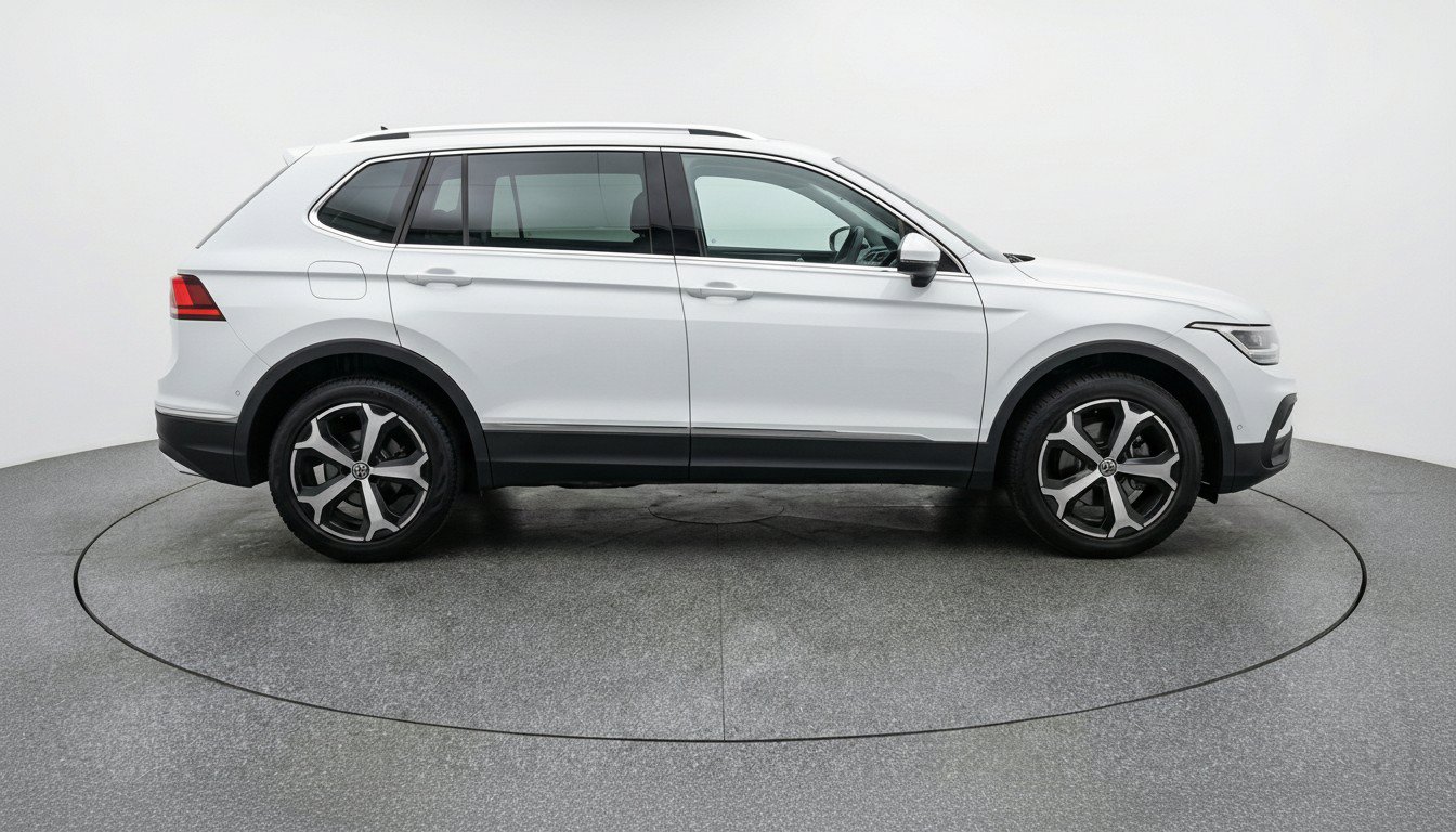 Thumbnail: 2026 Volkswagen Tiguan - 11