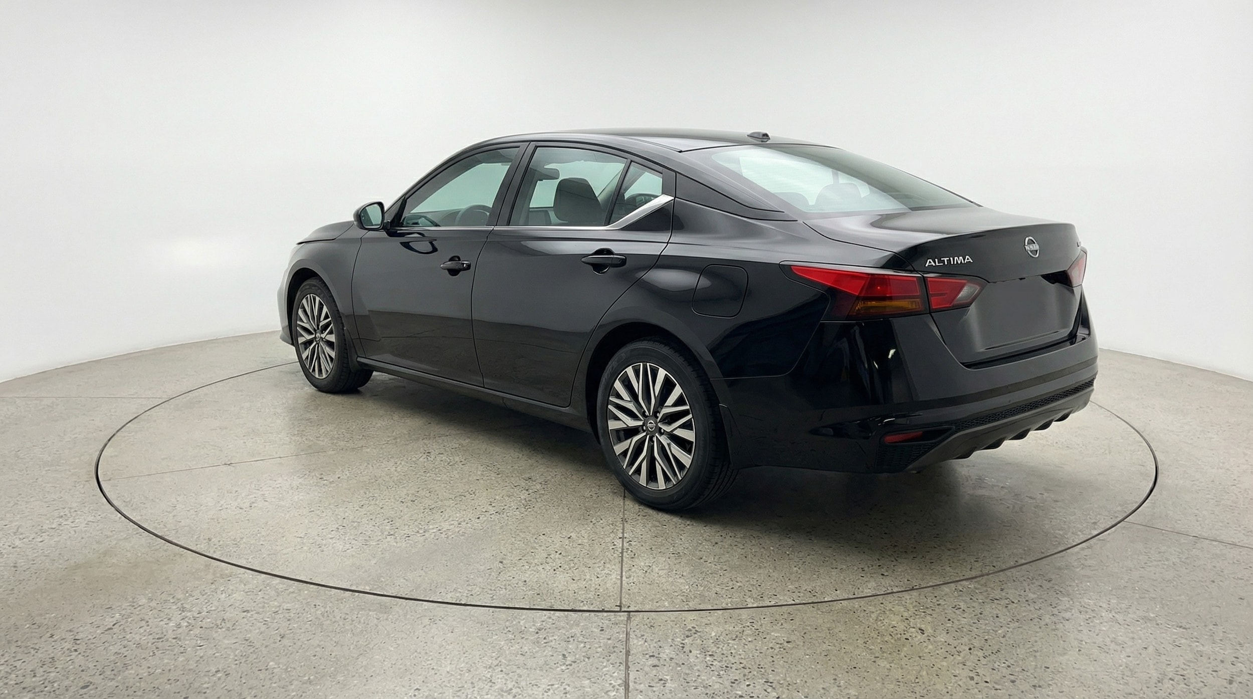 Thumbnail: 2025 Nissan Altima - 5