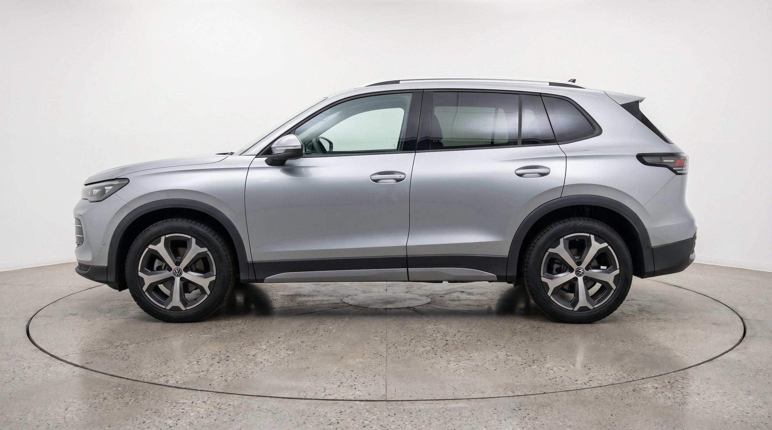 Thumbnail: 2026 Volkswagen Tiguan - 5