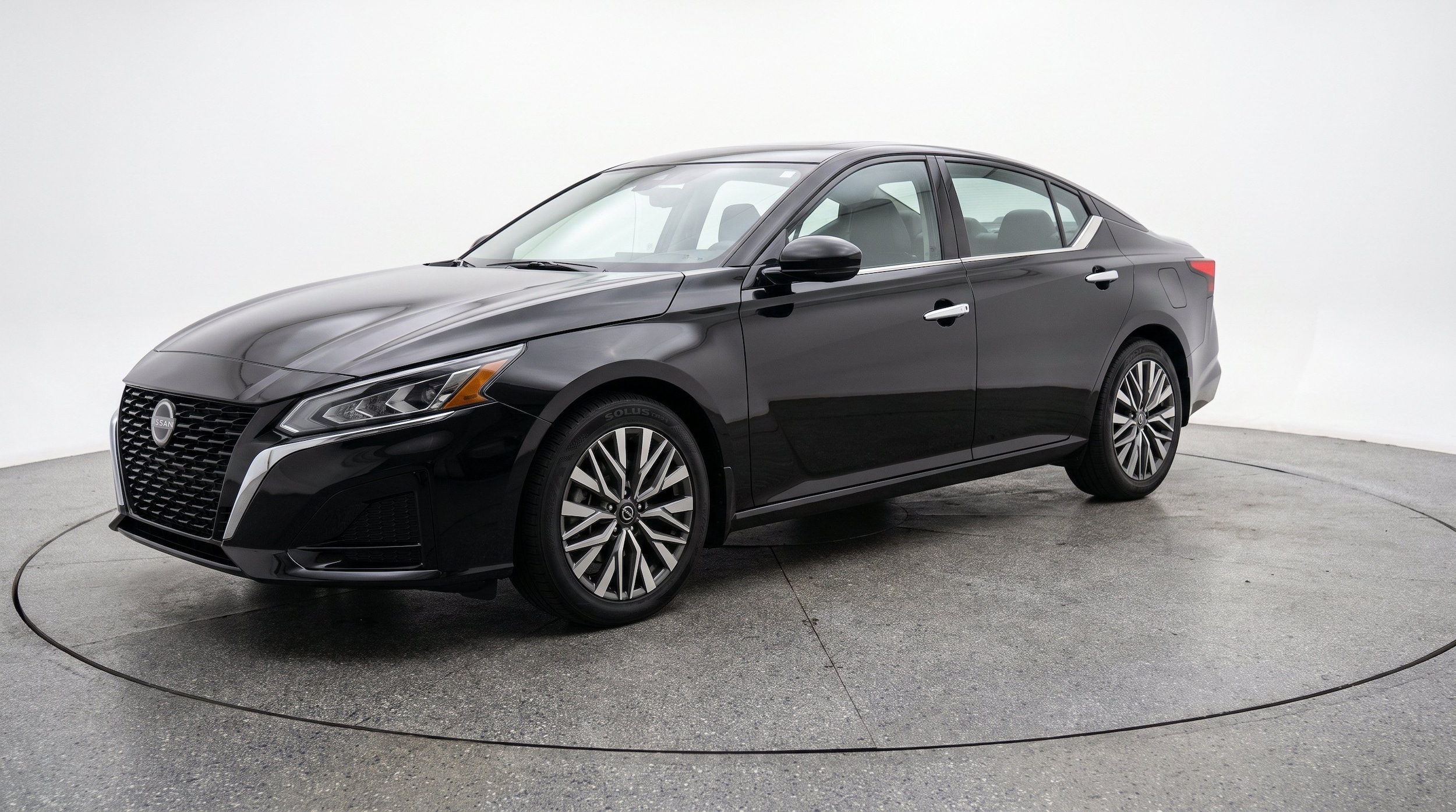 Thumbnail: 2025 Nissan Altima - 3