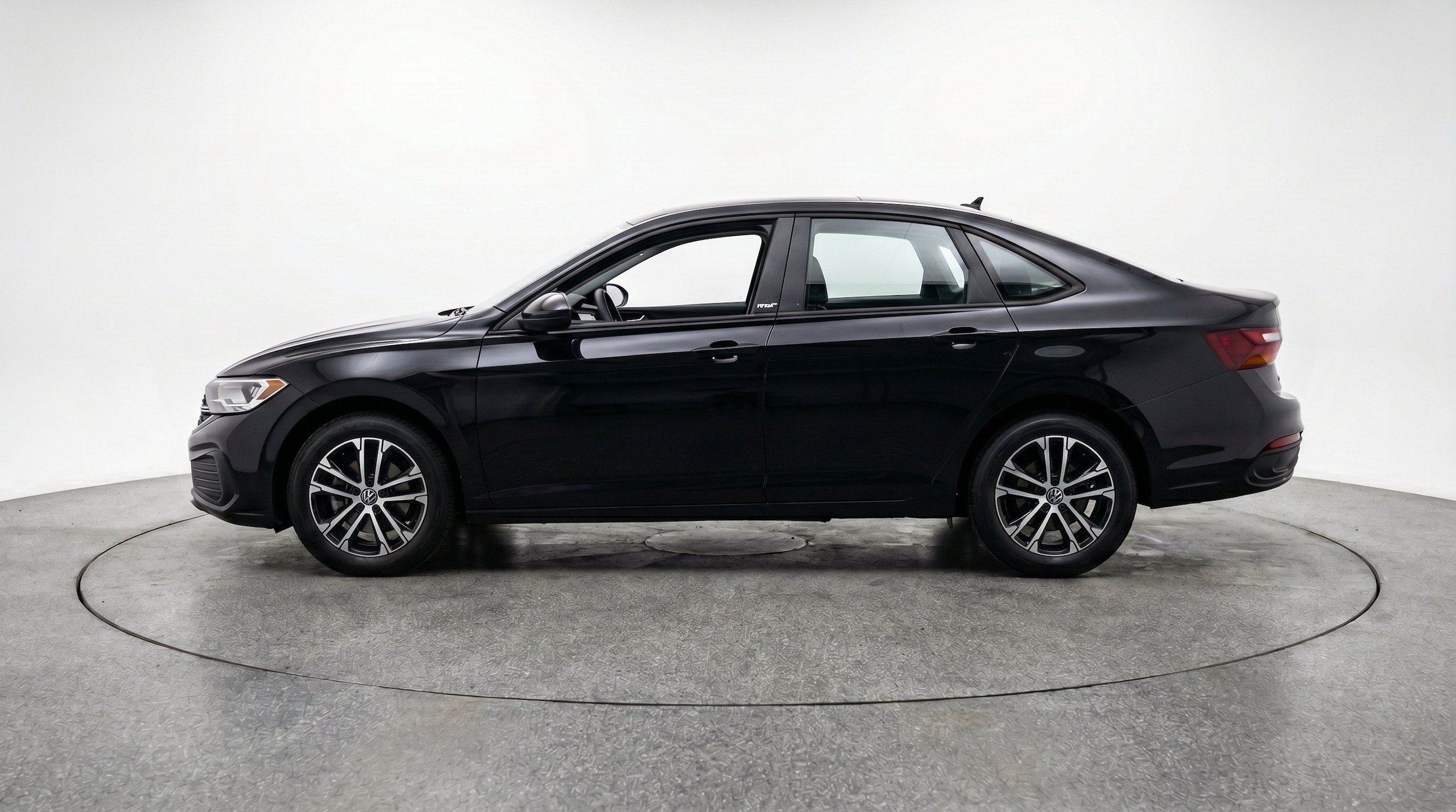 Thumbnail: 2025 Volkswagen Jetta - 5