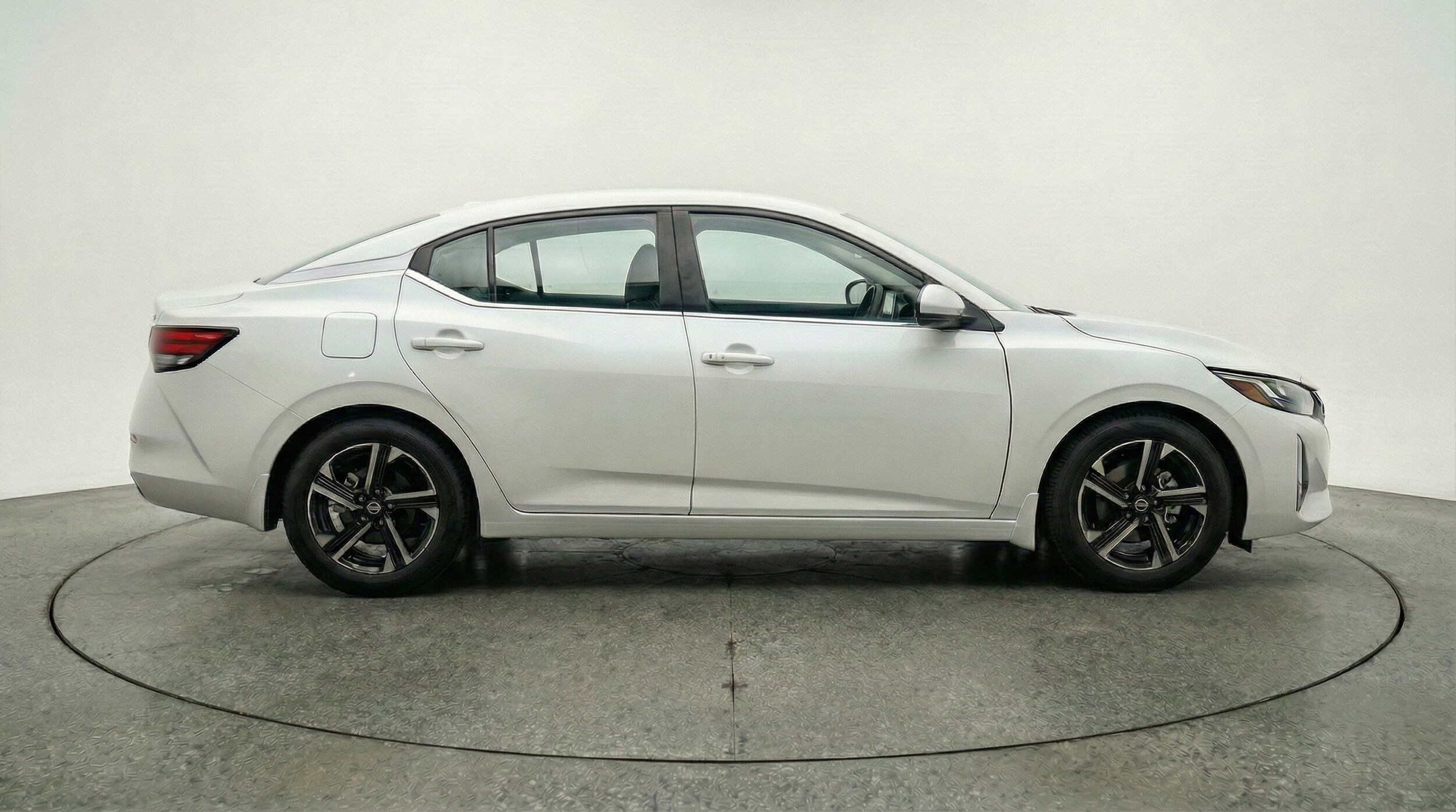 Thumbnail: 2025 Nissan Sentra - 9