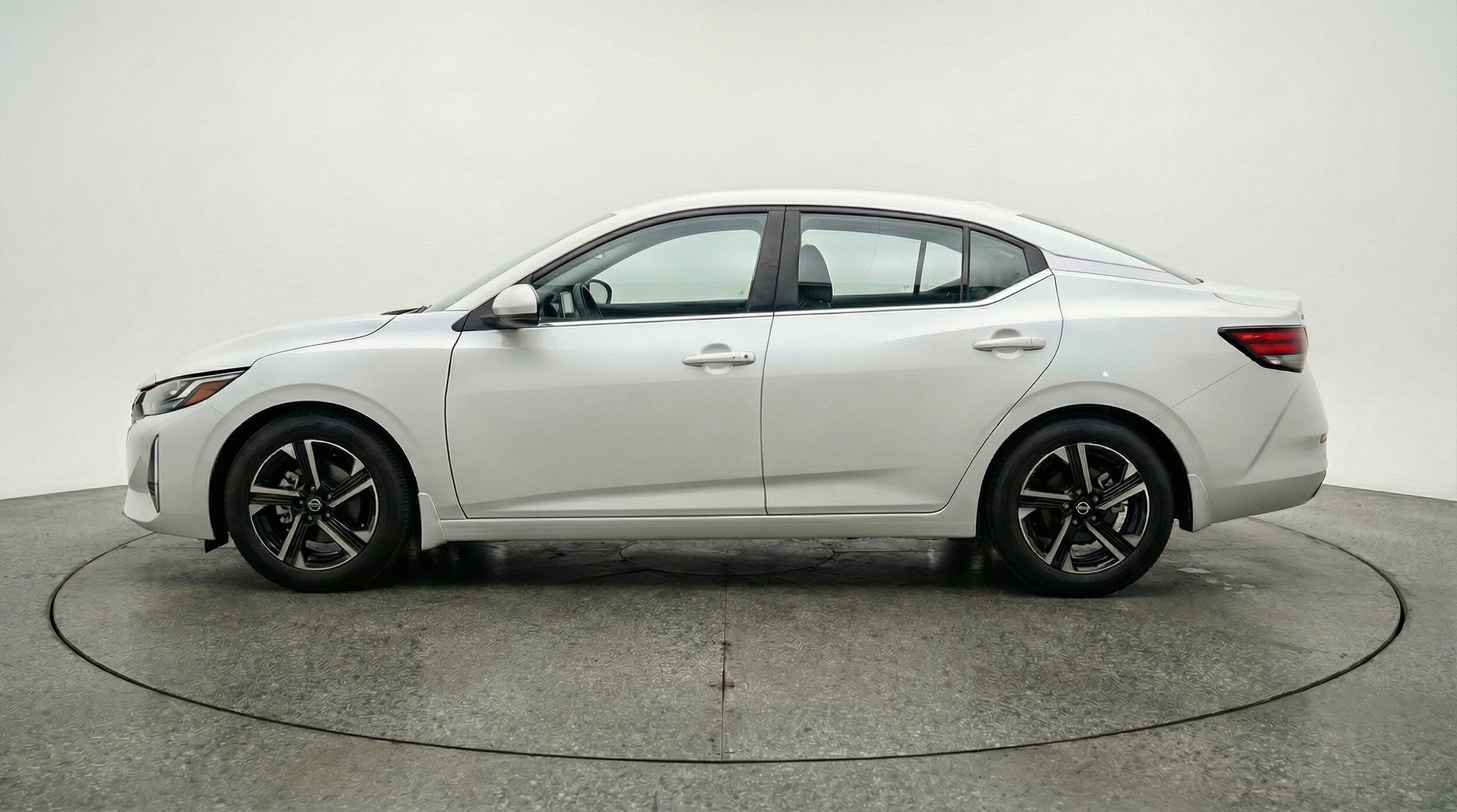 Thumbnail: 2025 Nissan Sentra - 3