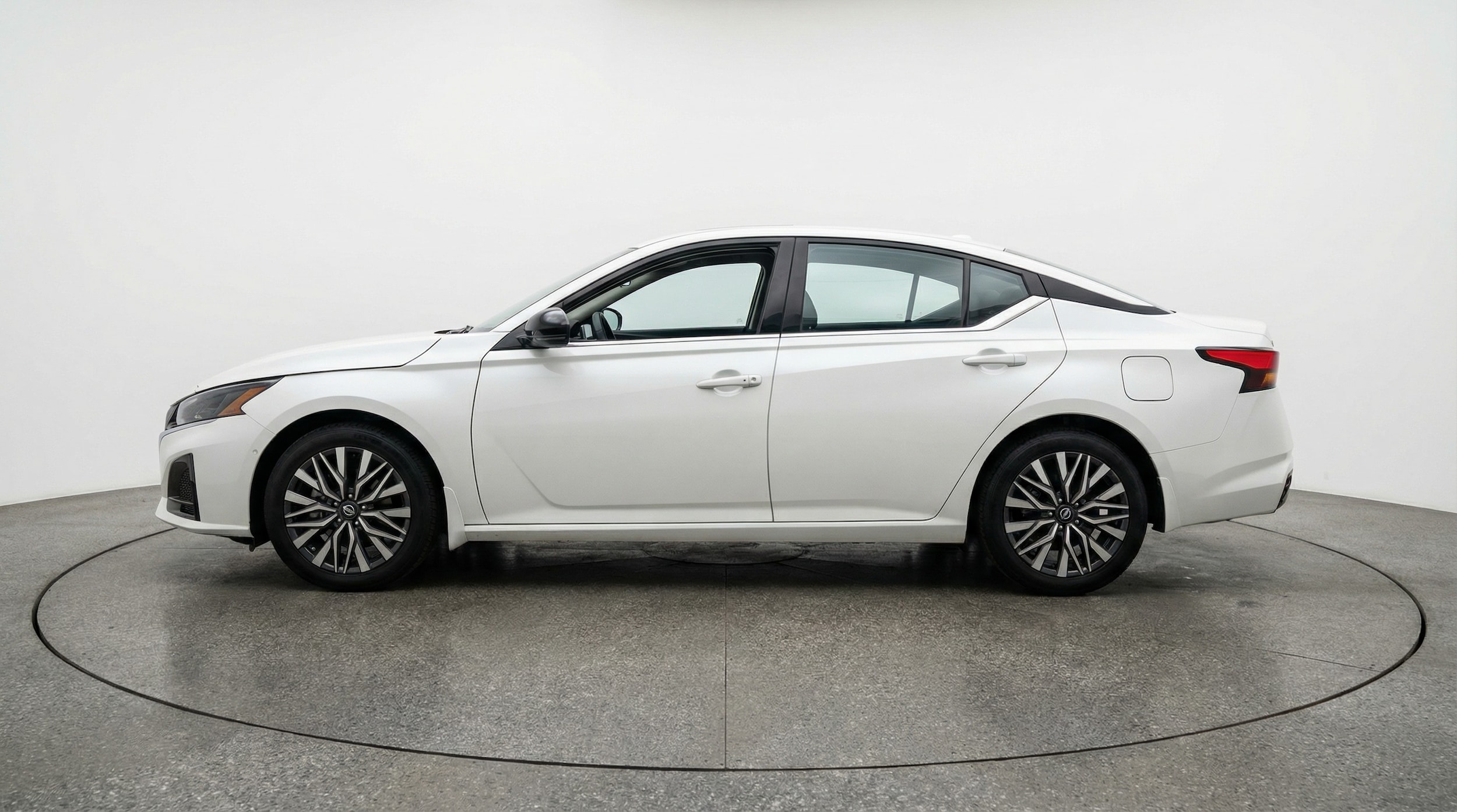 Thumbnail: 2025 Nissan Altima - 4