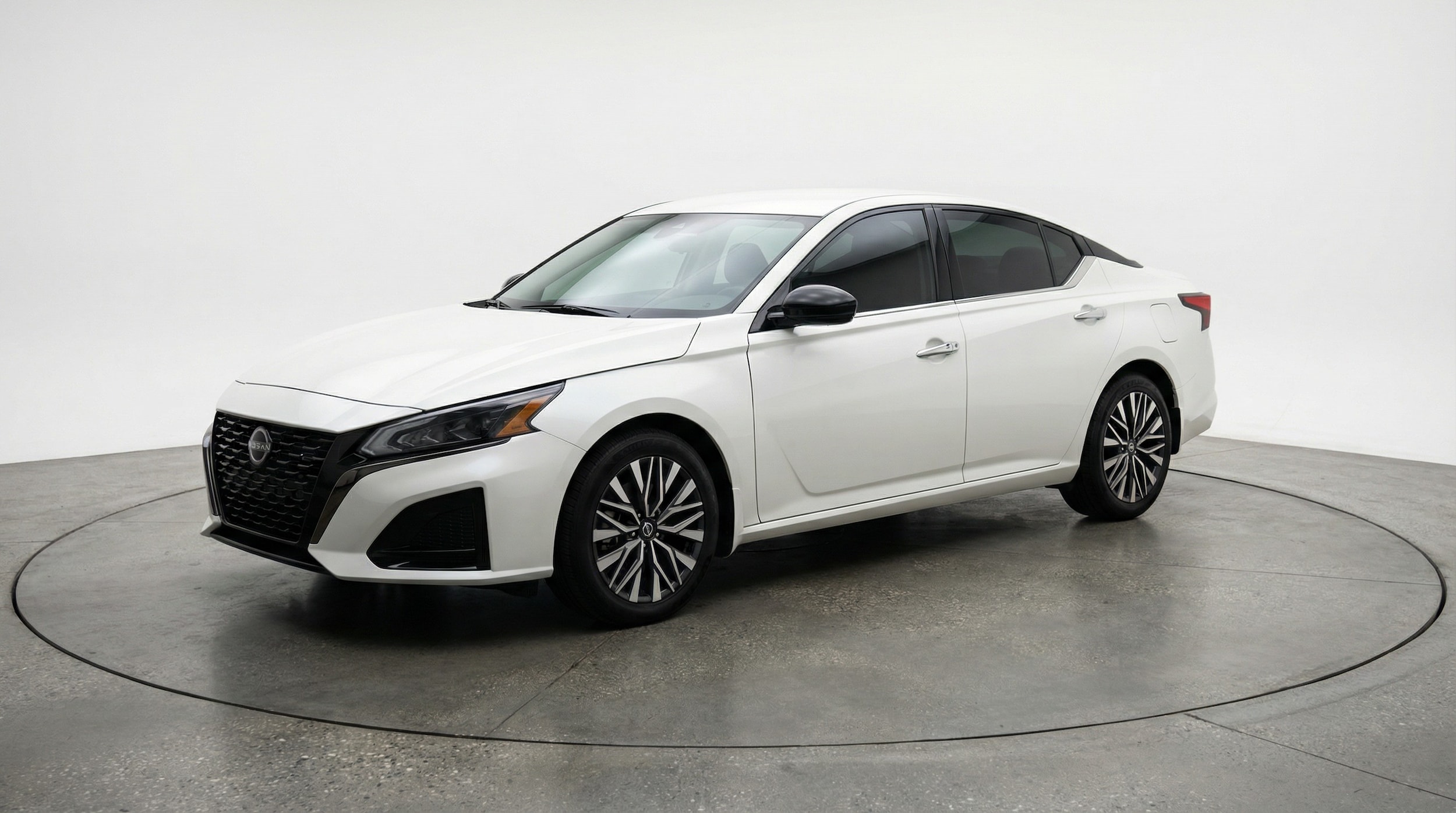 Thumbnail: 2025 Nissan Altima - 3