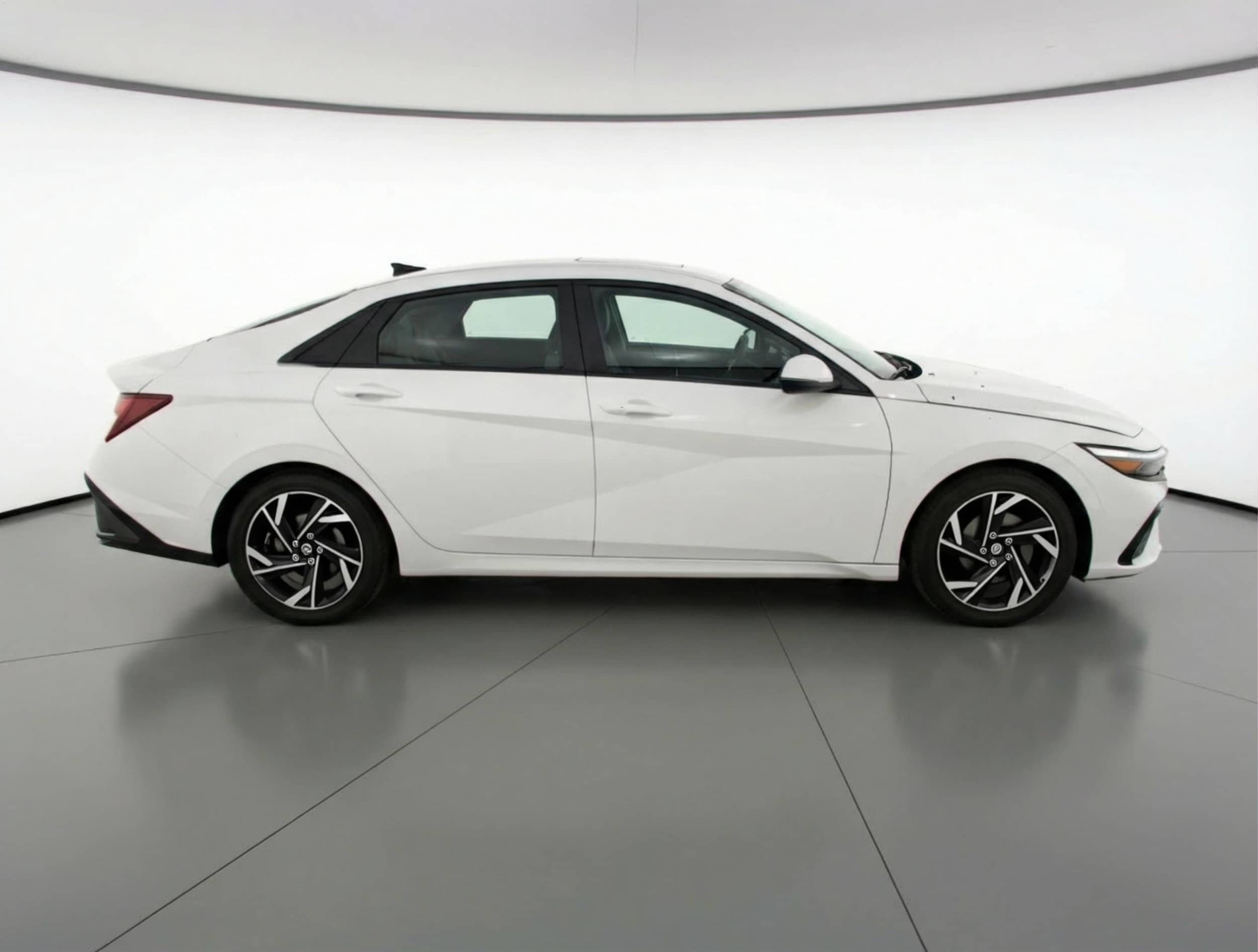 Thumbnail: 2025 Hyundai Elantra - 8