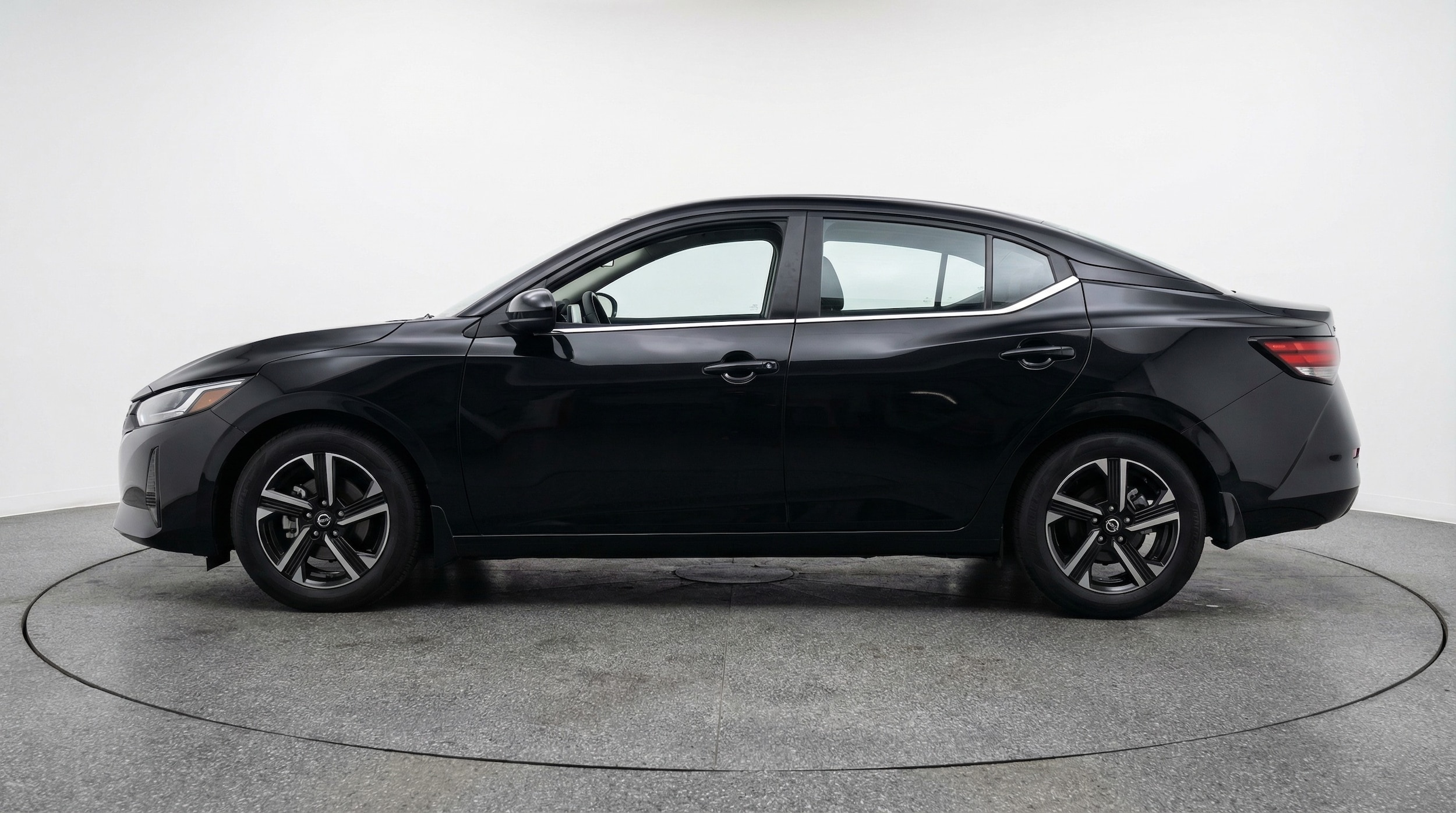 Thumbnail: 2025 Nissan Sentra - 4