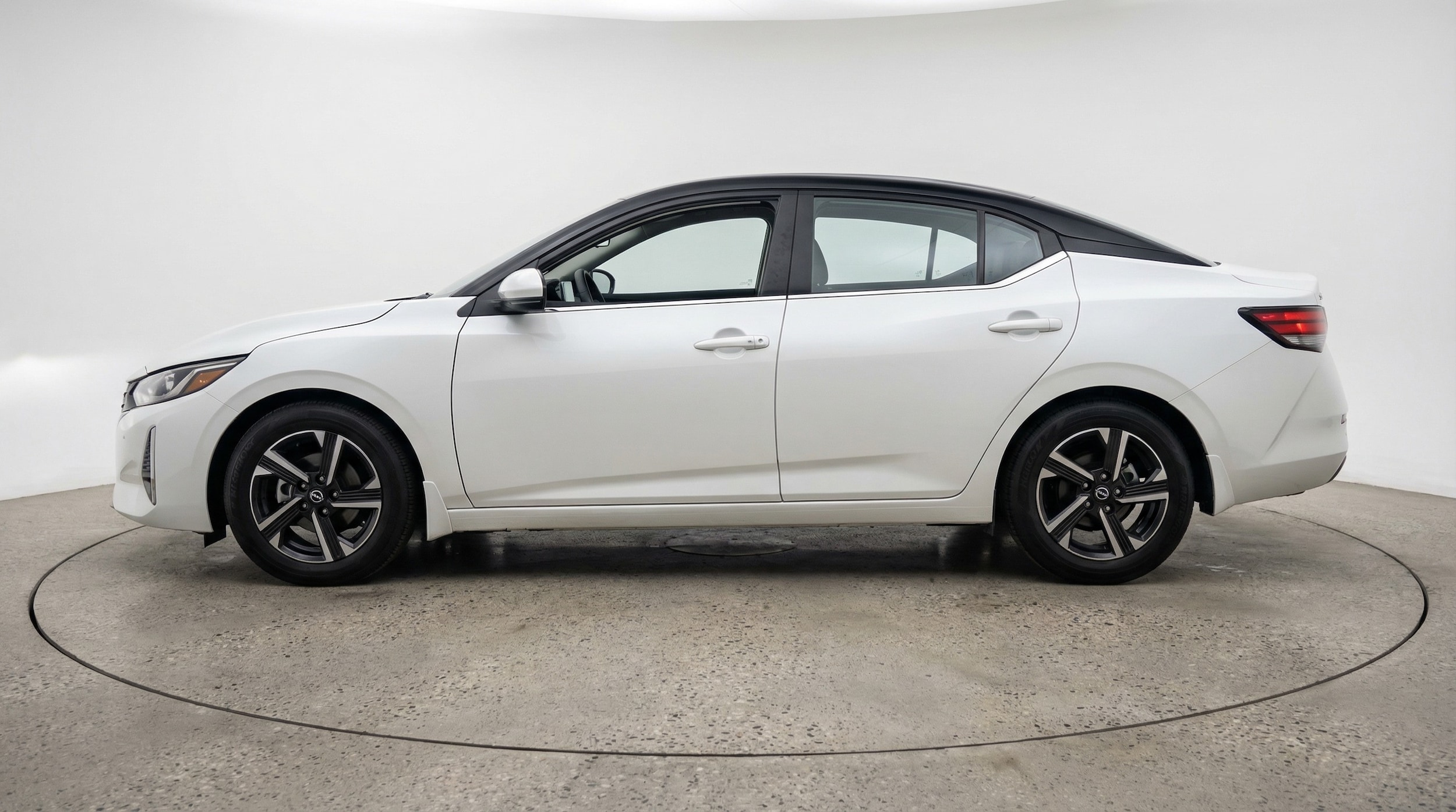 Thumbnail: 2025 Nissan Sentra - 4