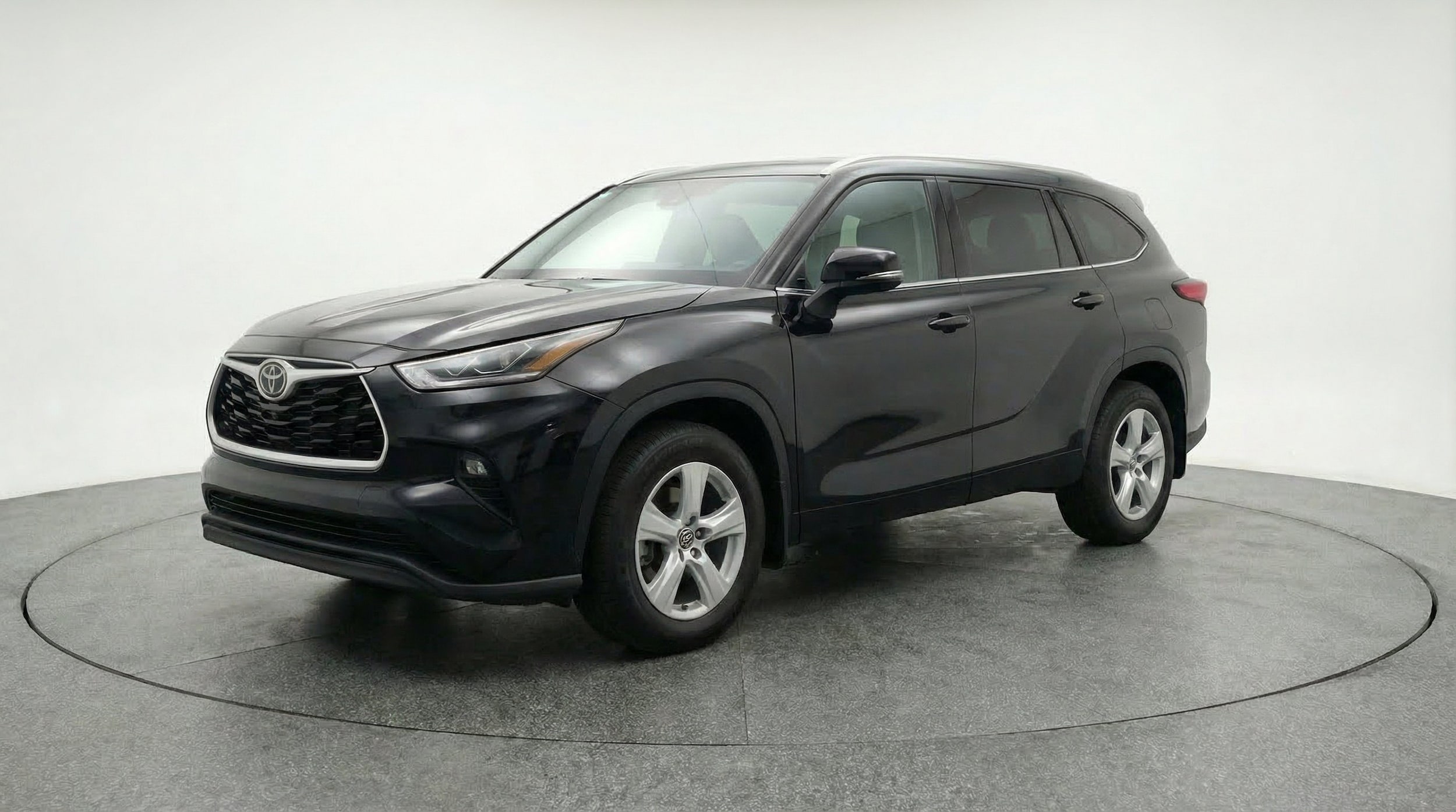 Thumbnail: 2025 Toyota Highlander - 3