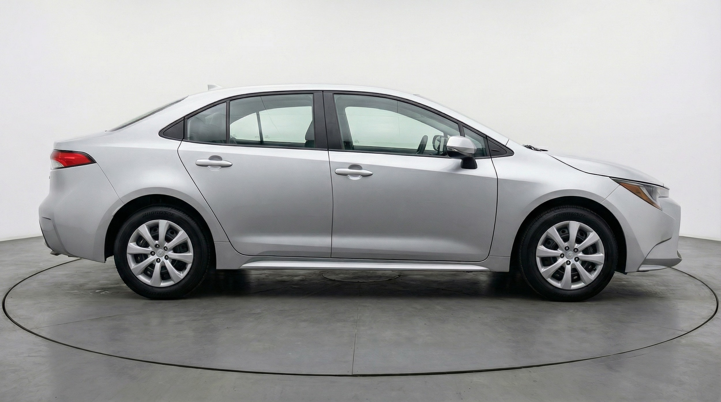 Thumbnail: 2025 Toyota Corolla - 8