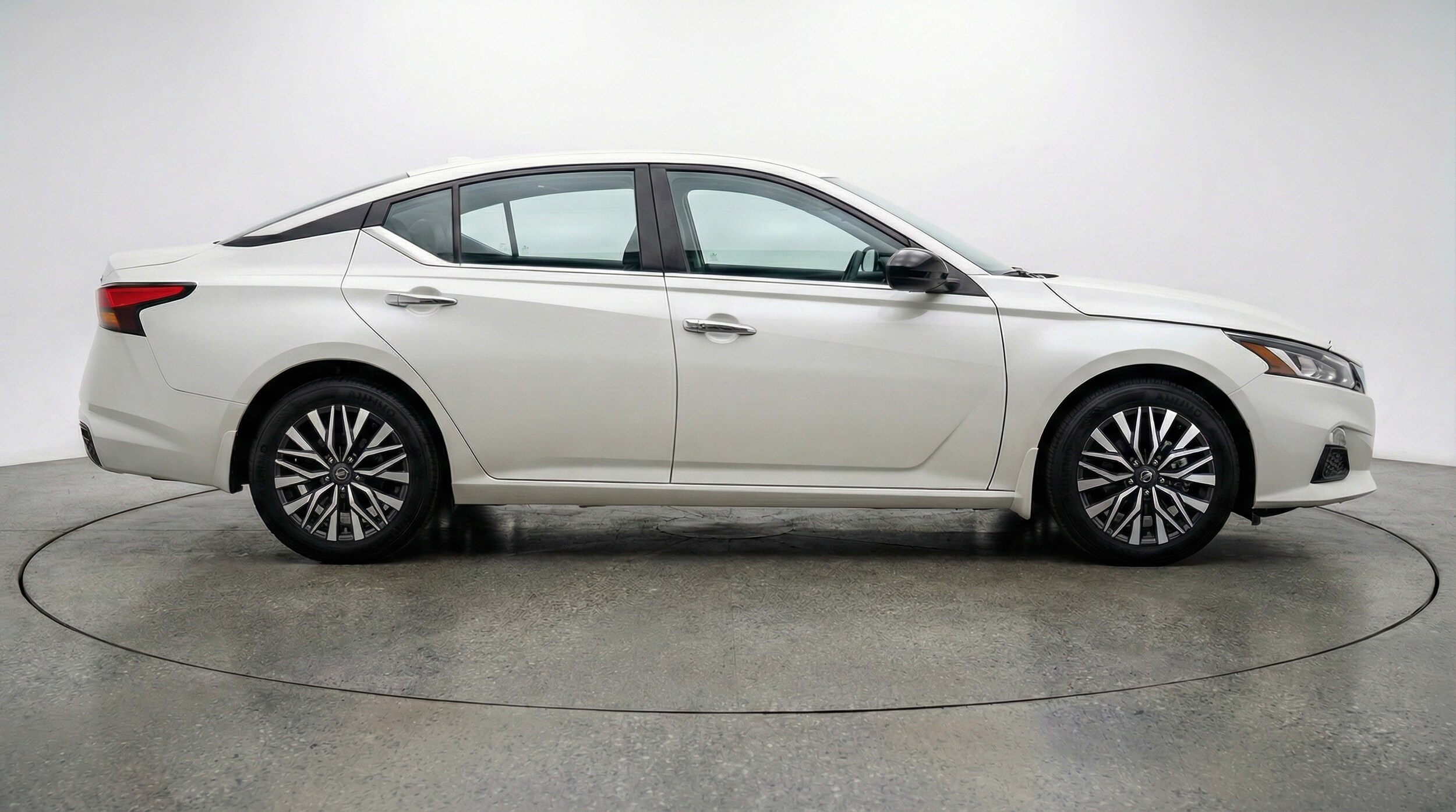 Thumbnail: 2025 Nissan Altima - 8