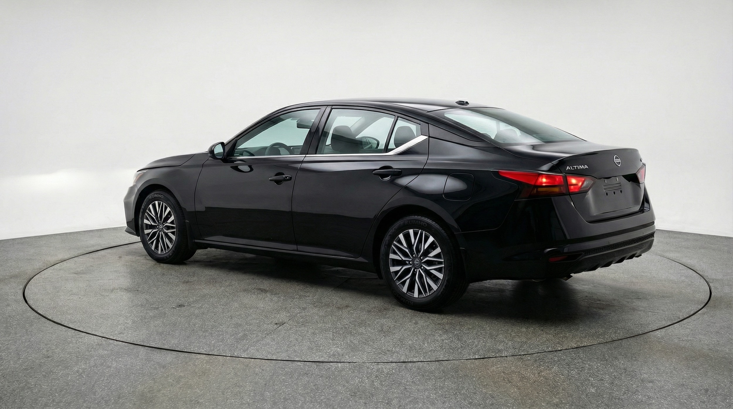 Thumbnail: 2025 Nissan Altima - 5