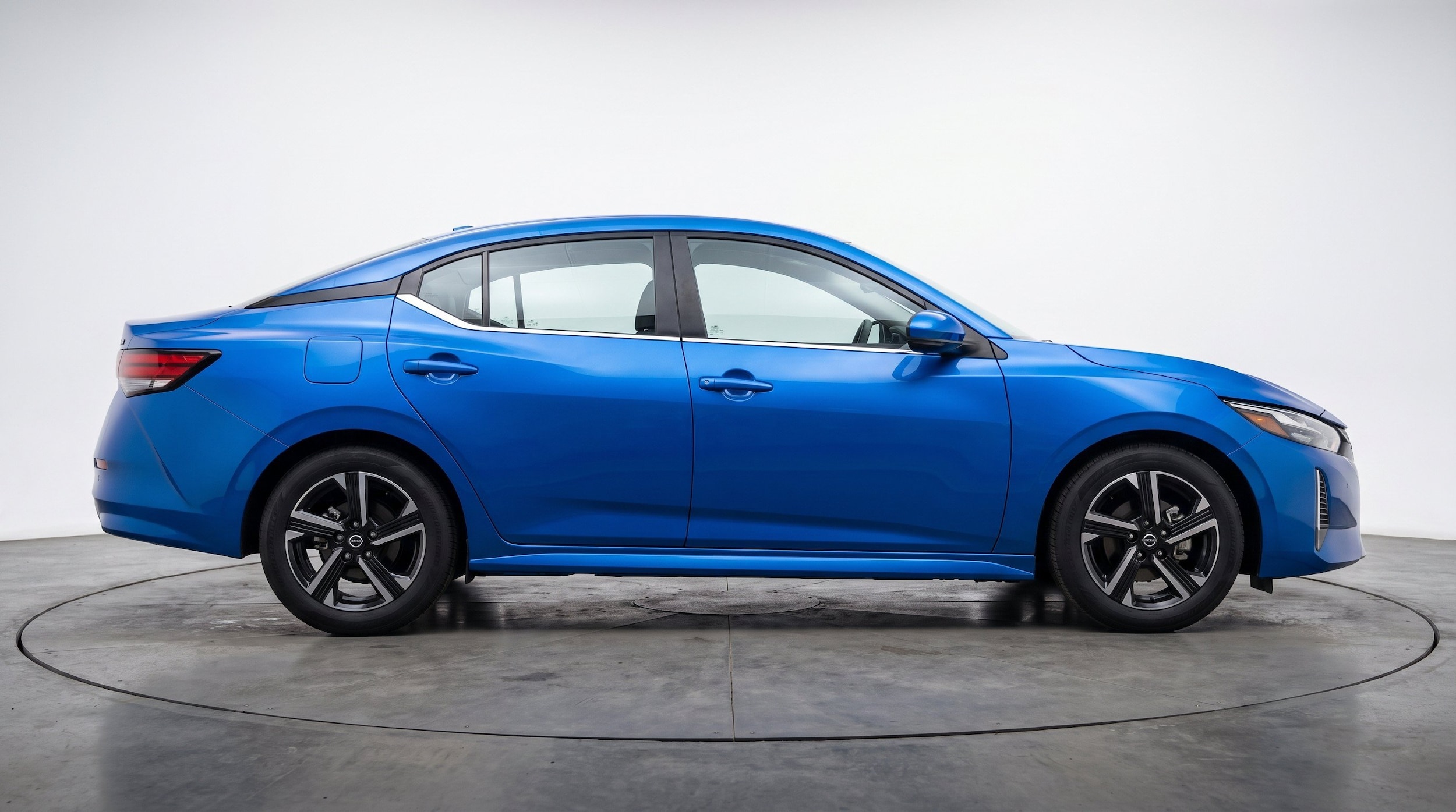 Thumbnail: 2025 Nissan Sentra - 10