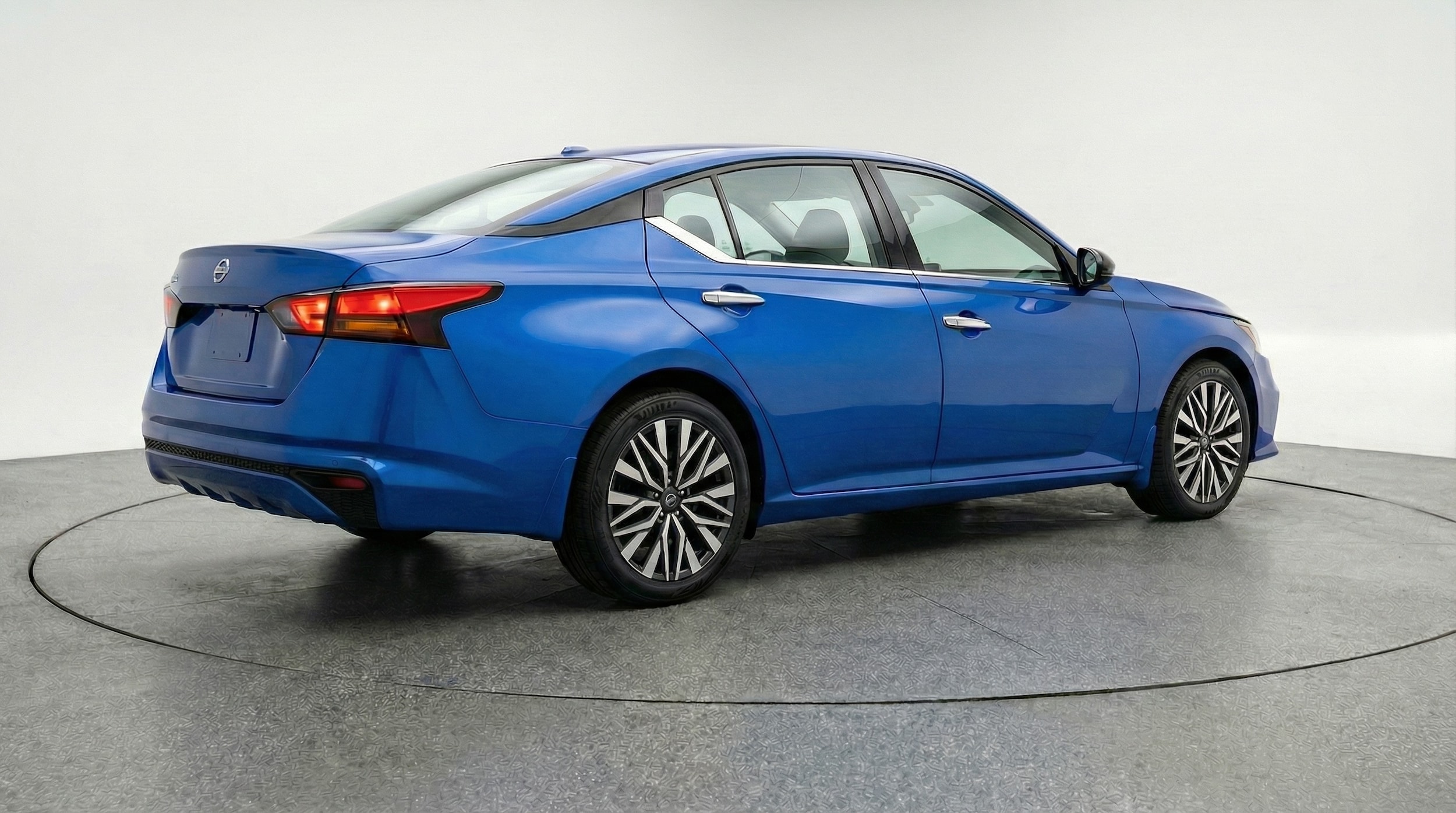 Thumbnail: 2025 Nissan Altima - 7