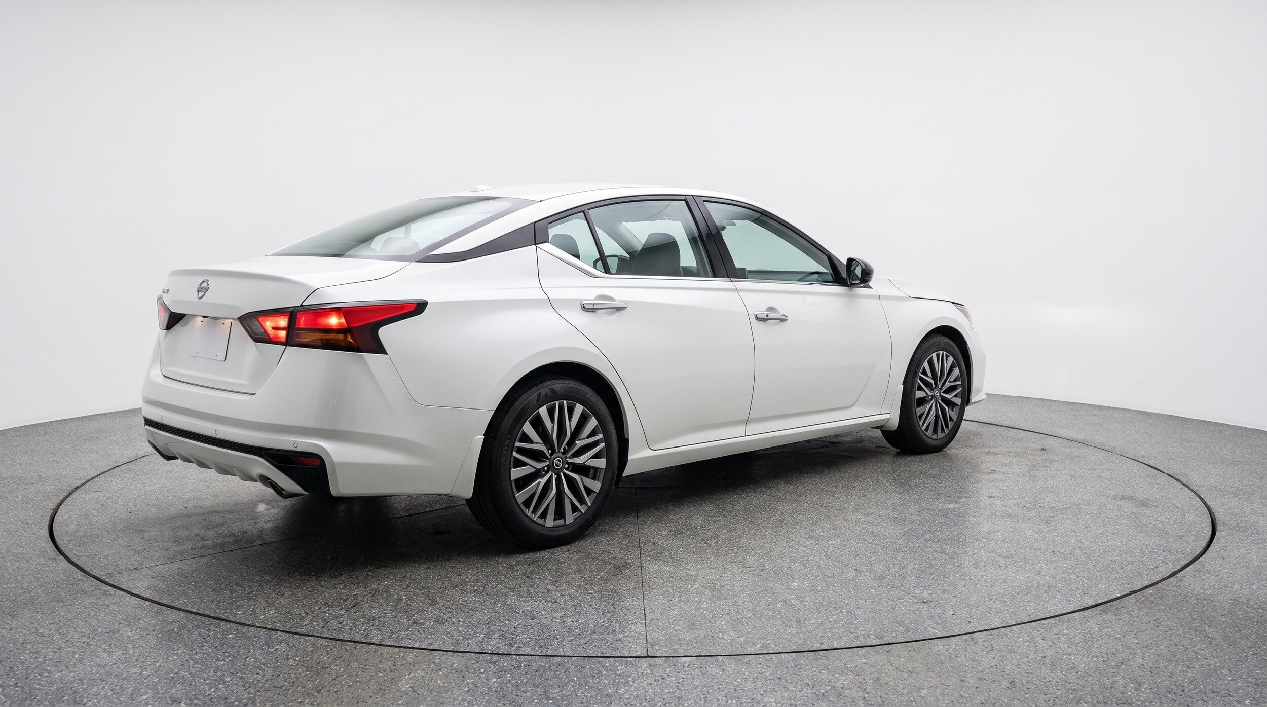 Thumbnail: 2025 Nissan Altima - 9