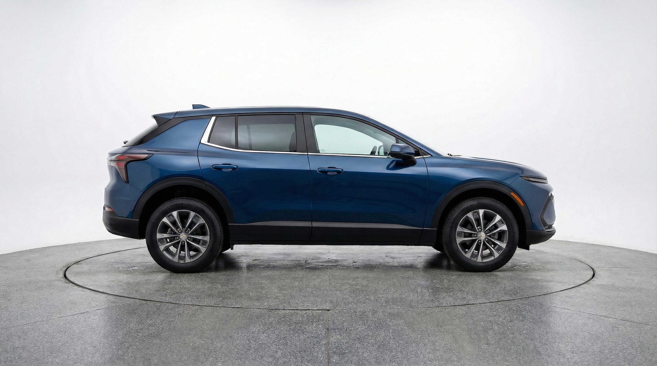 Thumbnail: 2025 Chevrolet Equinox - 8