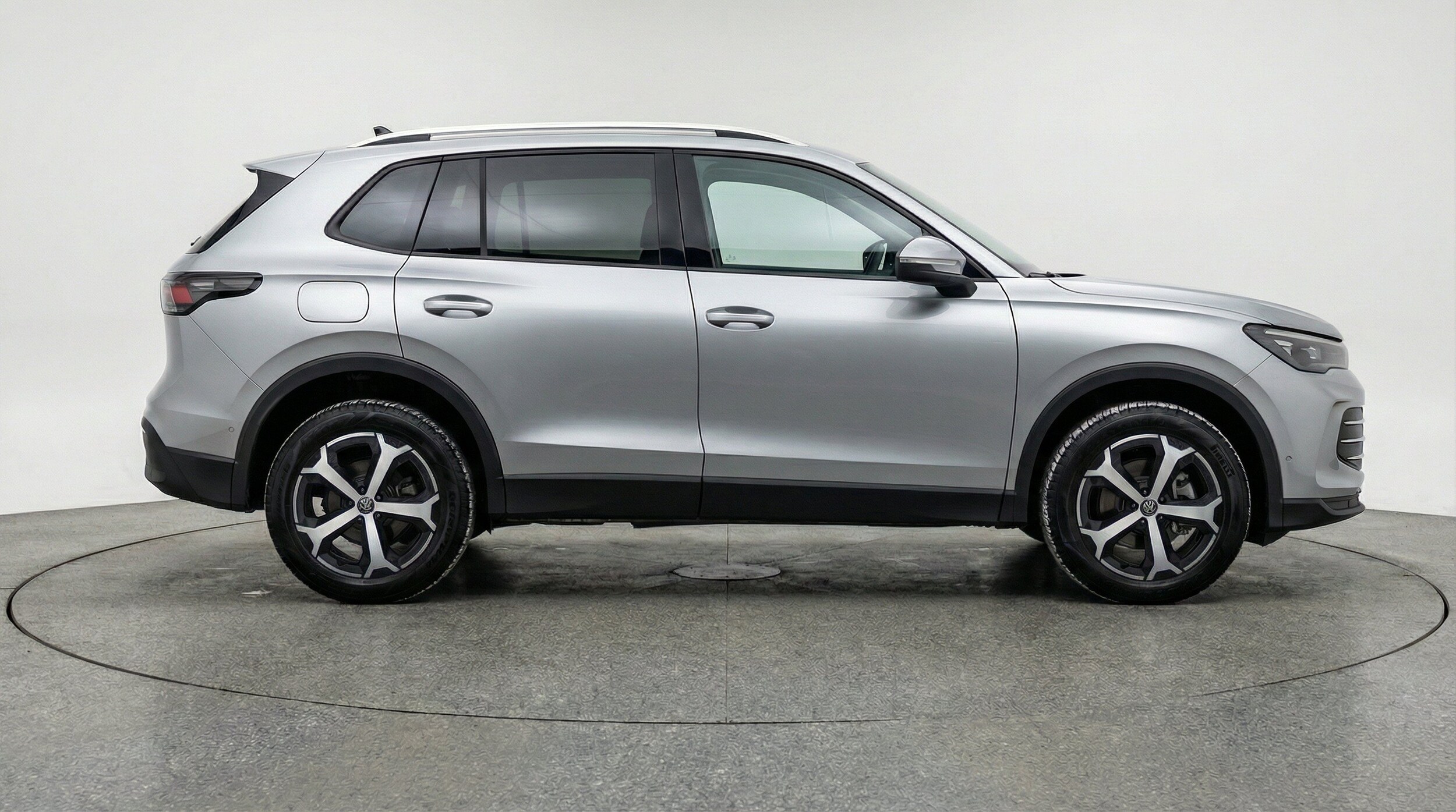 Thumbnail: 2026 Volkswagen Tiguan - 11