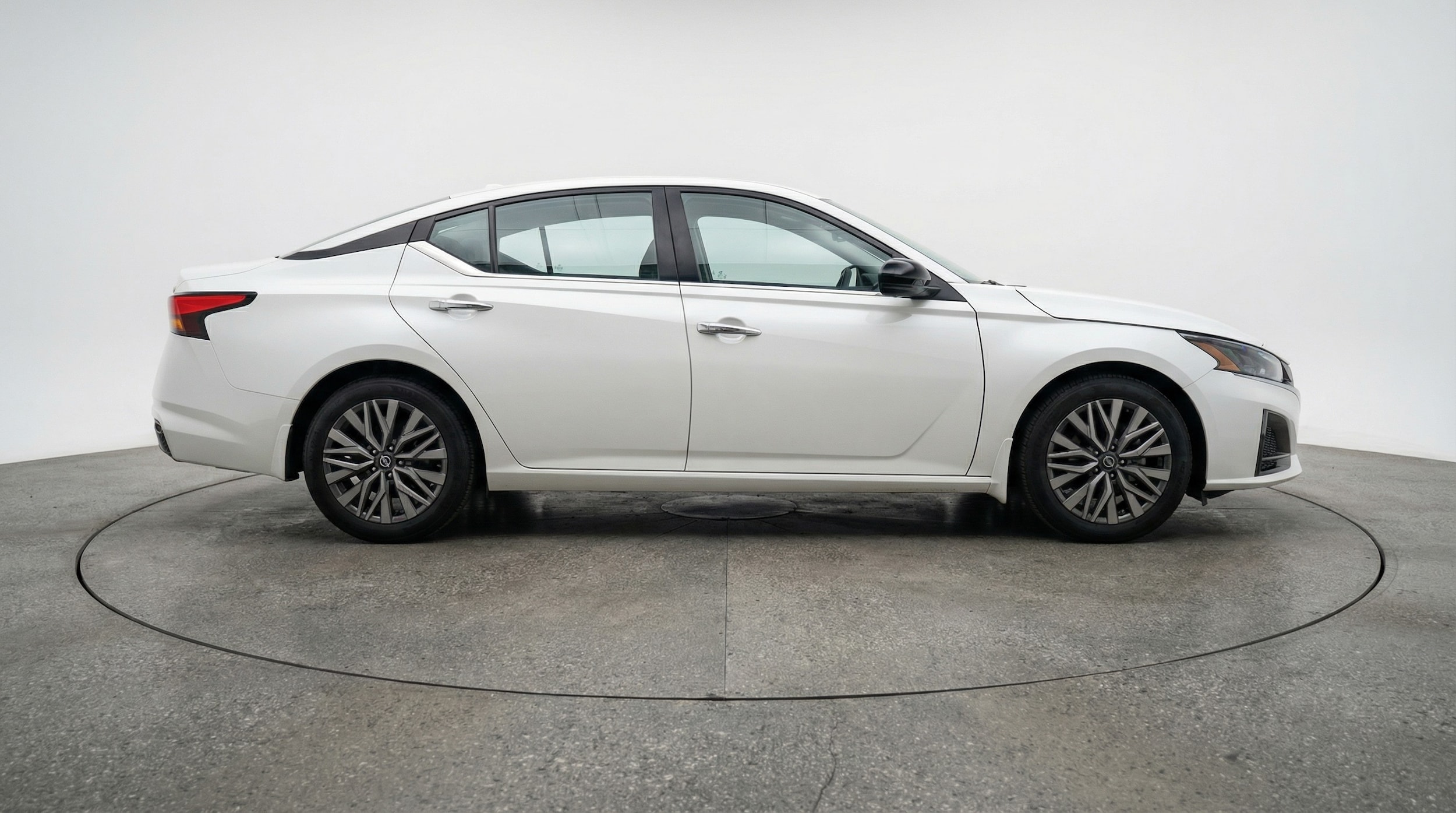 Thumbnail: 2025 Nissan Altima - 8